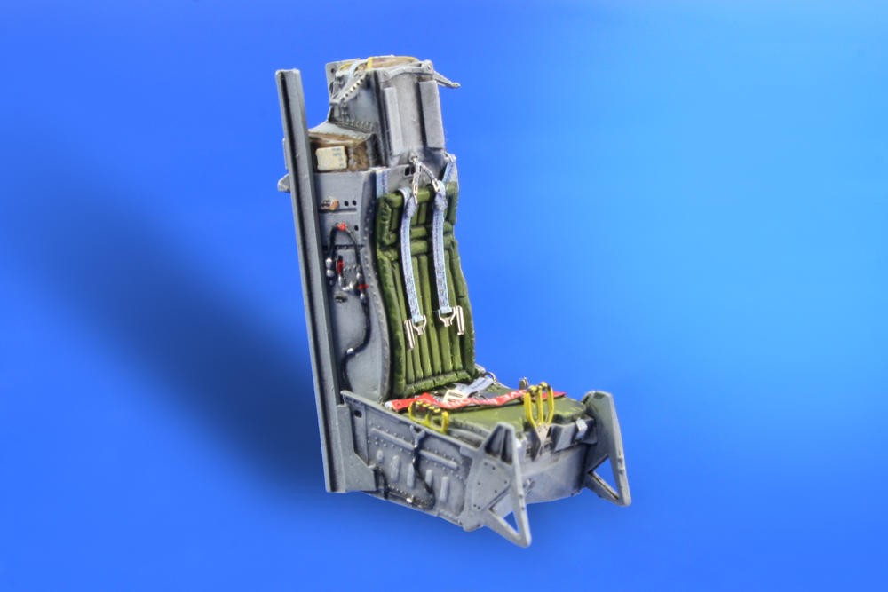 EDUARD 648001 1/48 F-16 EARLY SEAT ERKEN MODEL F-16 FIRLATMA KOLTUĞU