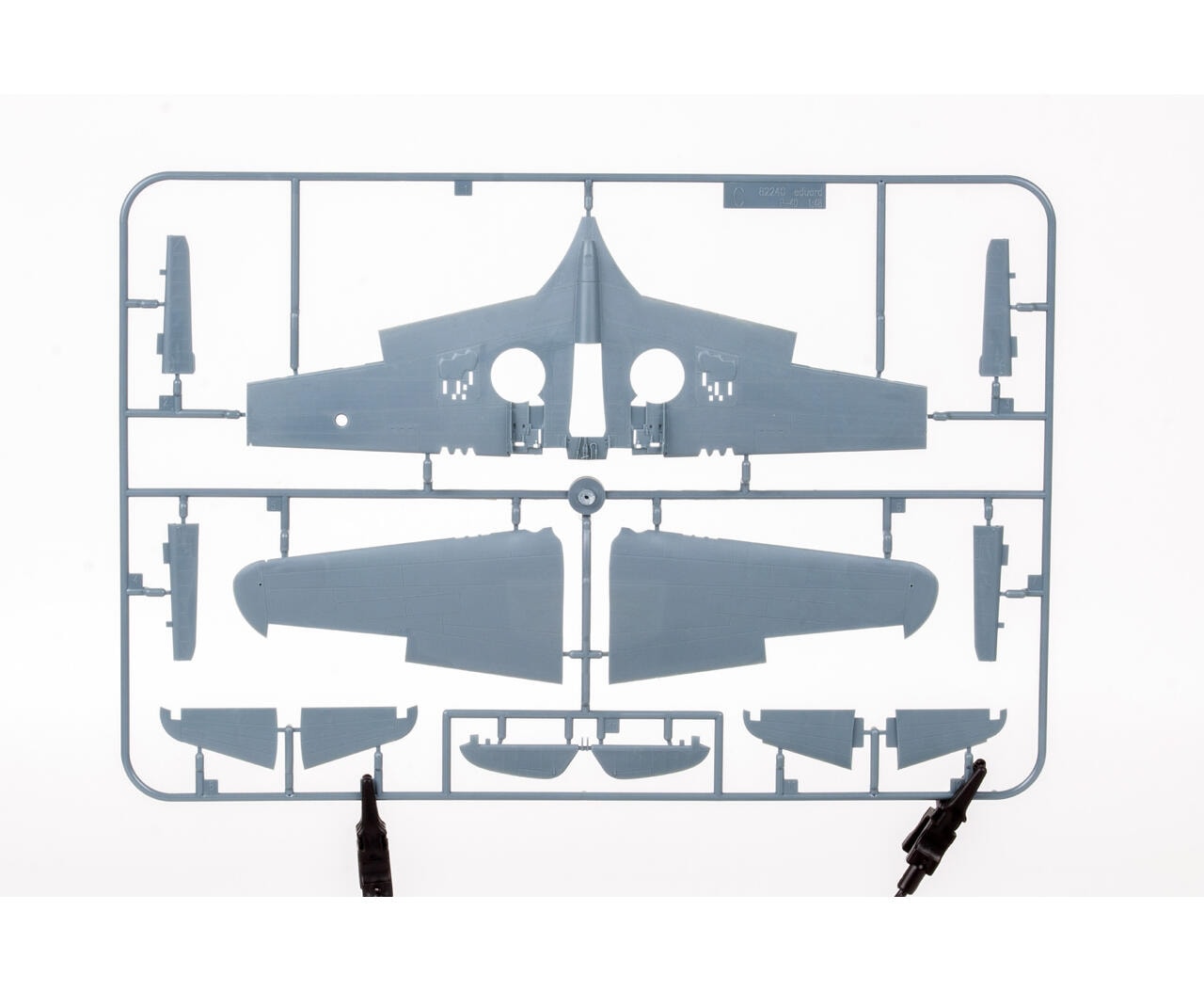 EDUARD 82241 1/48 P-40E Warhawk SAVAŞ UÇAĞI MAKETİ