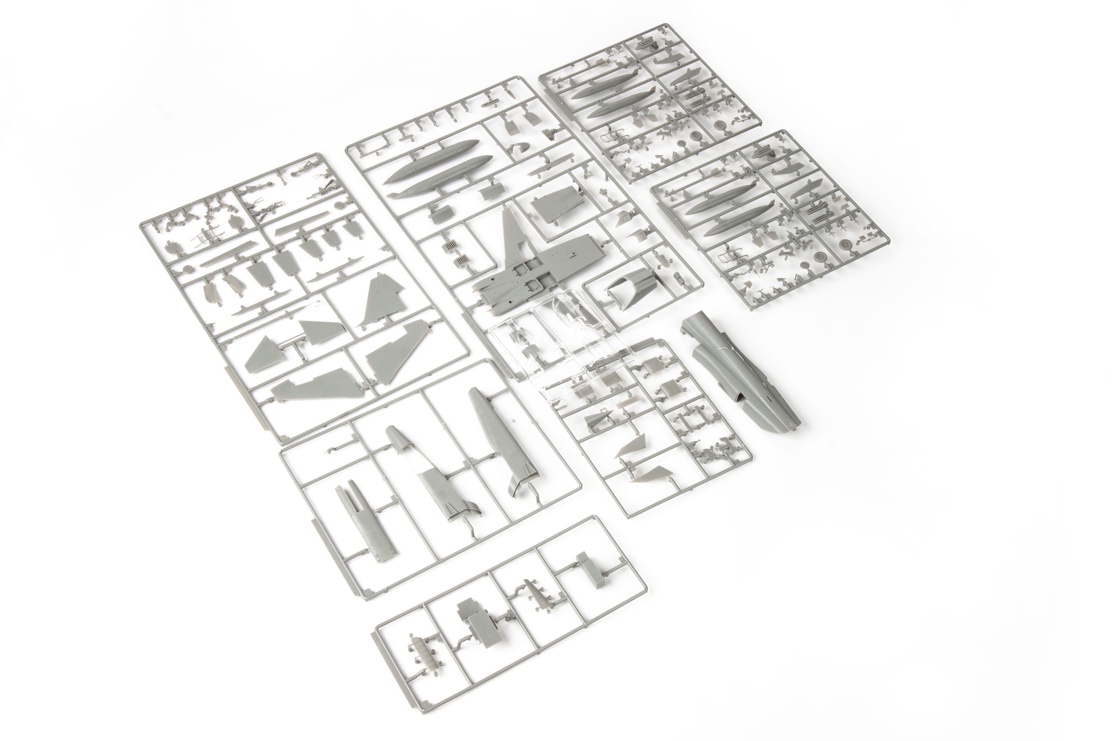 EDUARD 11182 1/48 FREEDOM TIGER SAVAŞ UÇAĞI MAKETİ