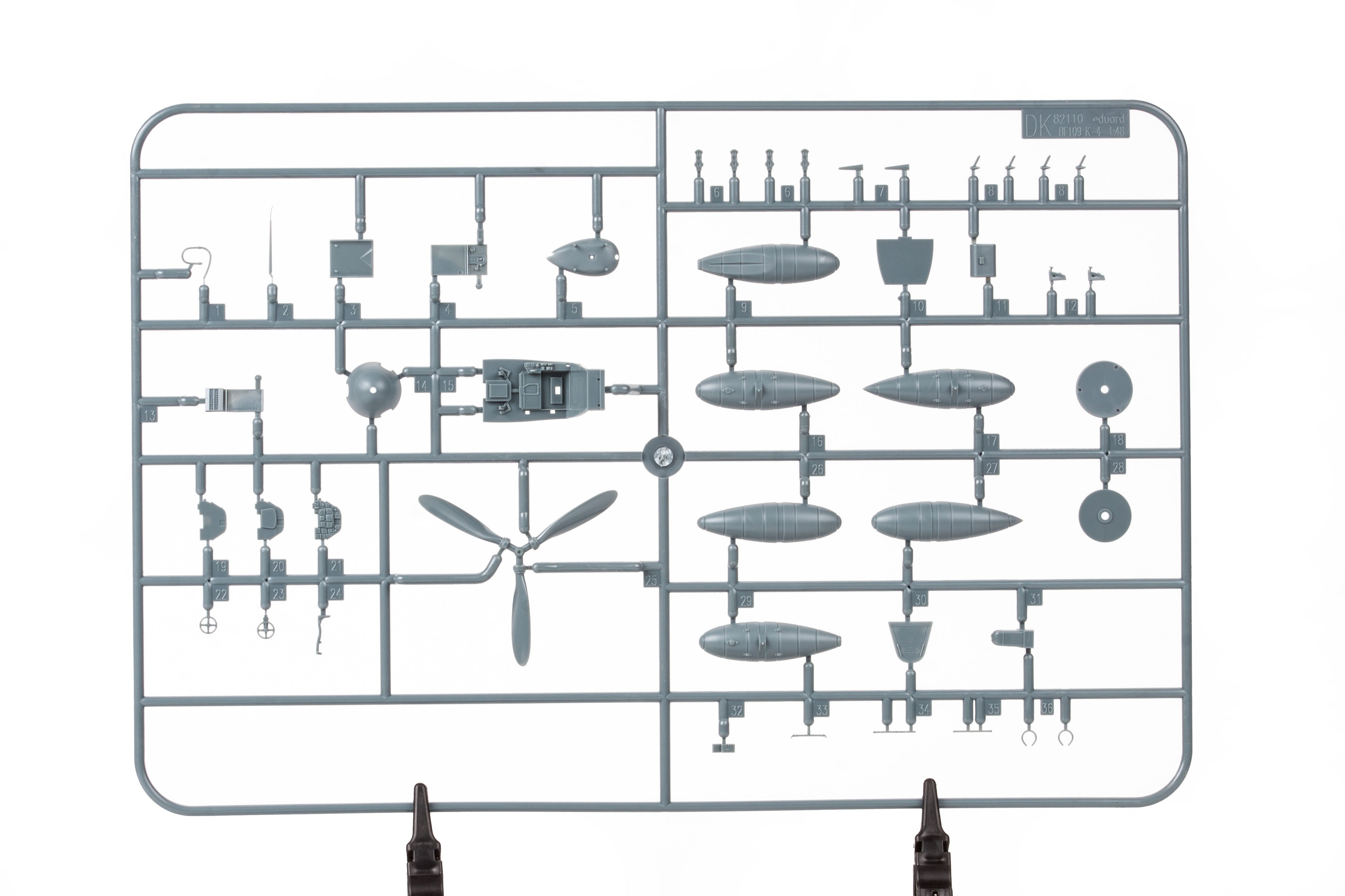 EDUARD 82166 1/48 Bf 109K-4 SAVAŞ UÇAĞI MAKETİ