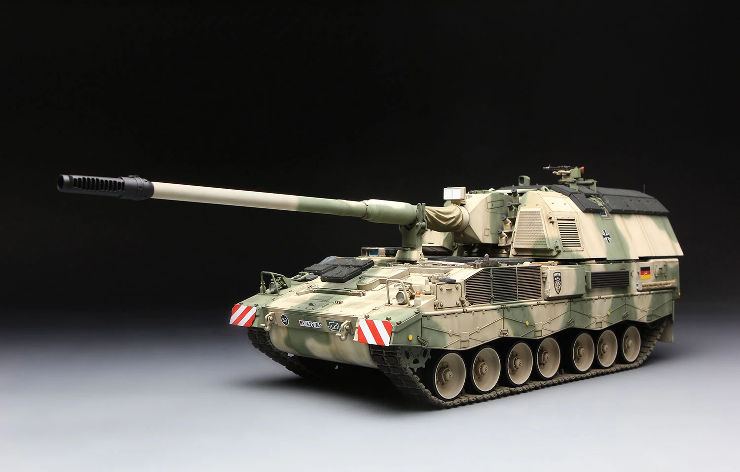 MENG TS-019 1/35 GERMAN SELF-PROPELLED HOWITZER PANZERHAUBITZE 2000 ALMAN KUNDAĞI MOTORLU TOP MAKETİ