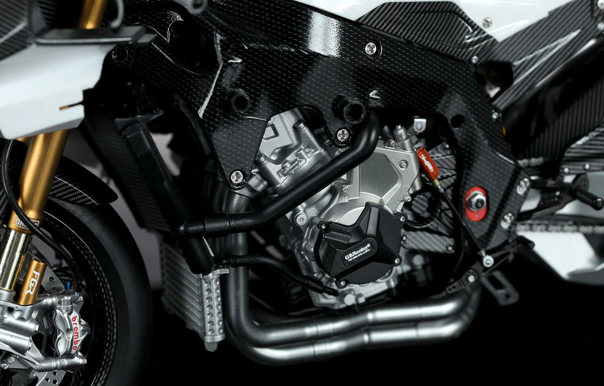 MENG MT-004 1/9 BMW HP4 RACE MOTORSİKLET MAKETİ