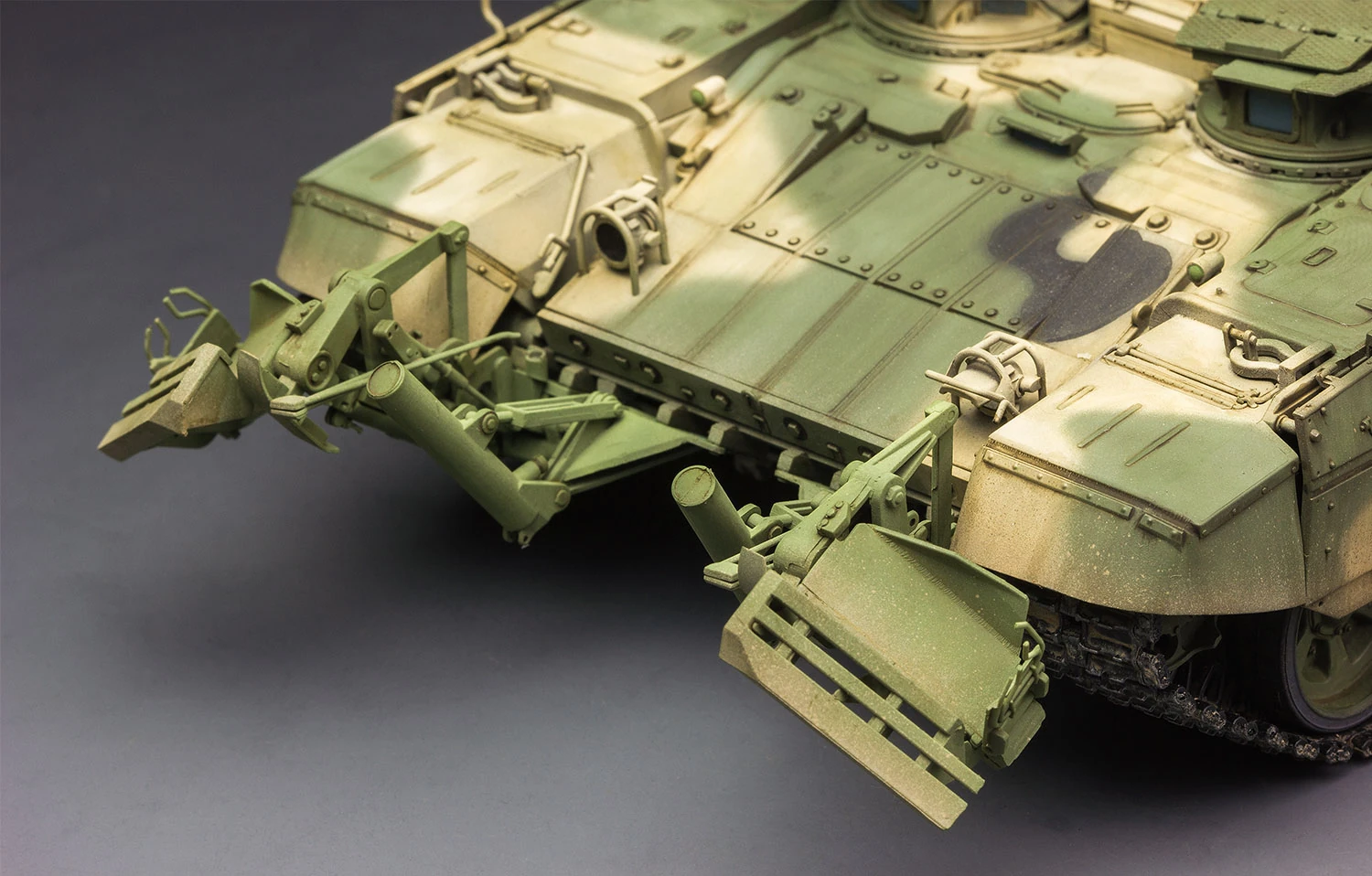 MENG TS-010 1/35 RUSSIAN “TERMINATOR” FIRE SUPPORT COMBAT VEHICLE BMPT w/KMT-8 MINE CLEANING SYSTEM & EMT ELECTROMAGNETIC COUNTERMINE SYSTEM RUS TANK MAKETİ