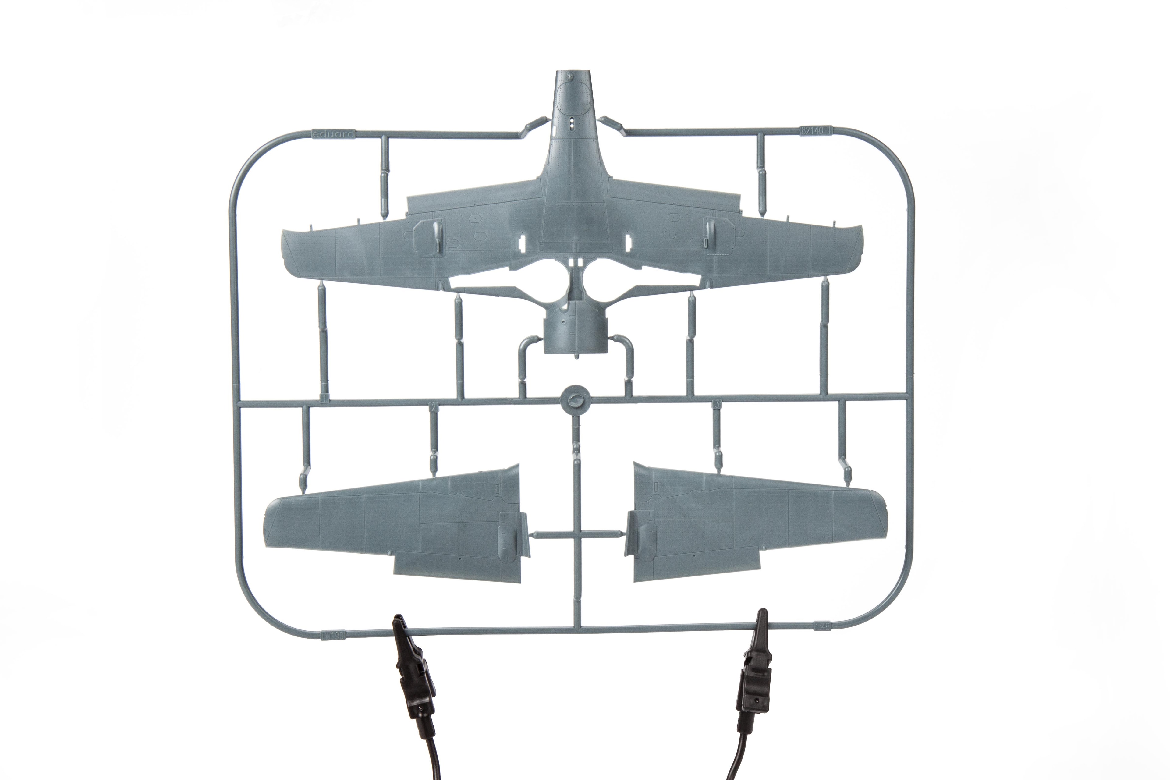 EDUARD 82147 1/48 Fw 190 A-8 ALMAN SAVAŞ UÇAĞI MAKETİ