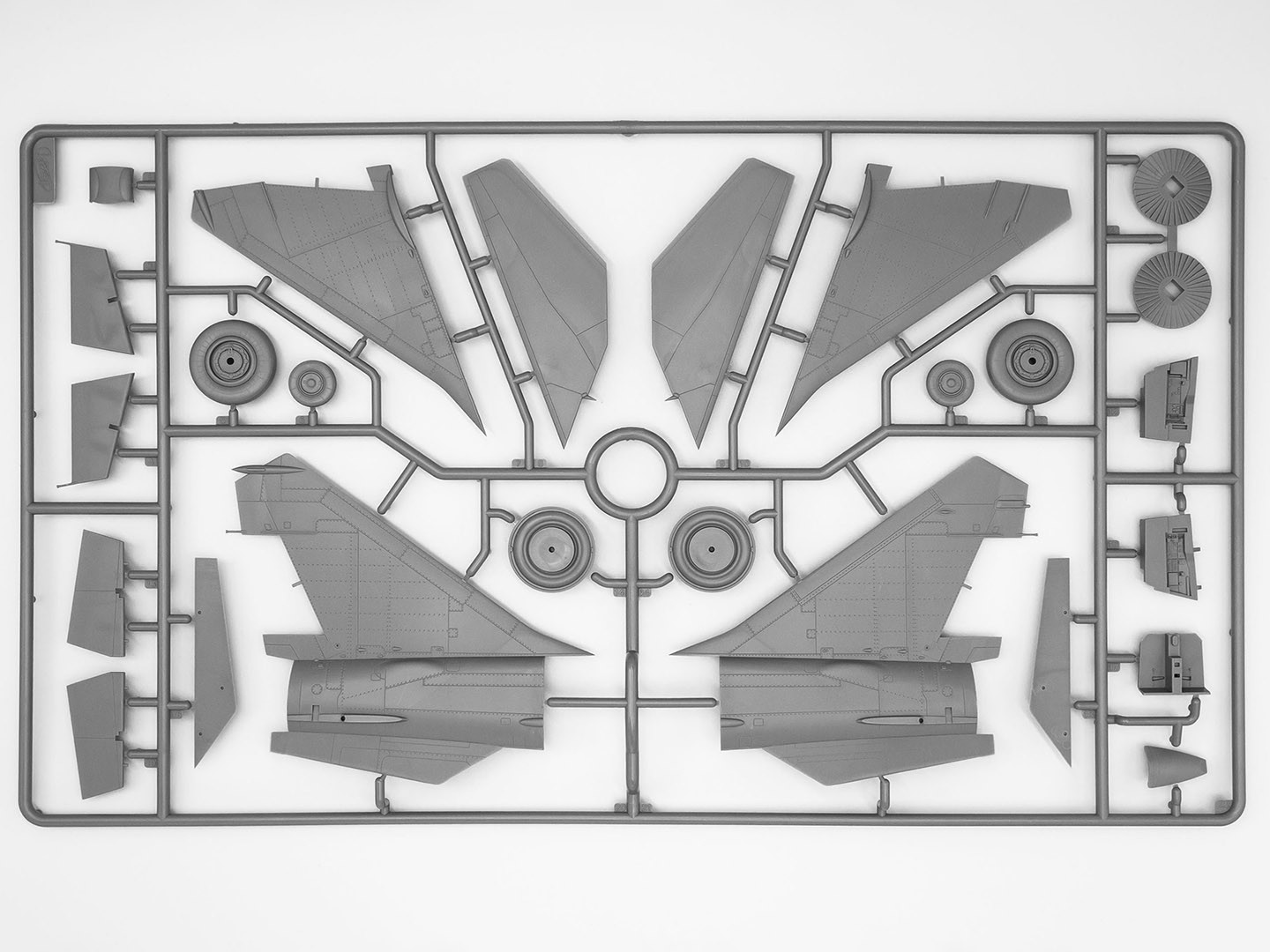 ICM 48903 1/48 MiG-25 PD, Soviet Interceptor Fighter SAVAŞ UÇAĞI MAKETİ