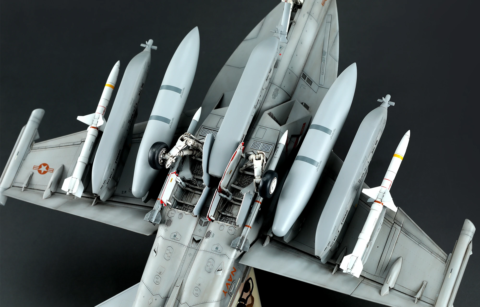 MENG LS-014 1/48 BOEING EA-18G GROWLER ELECTRONIC ATTACK AIRCRAFT AMERİKAN UÇAK MAKETİ