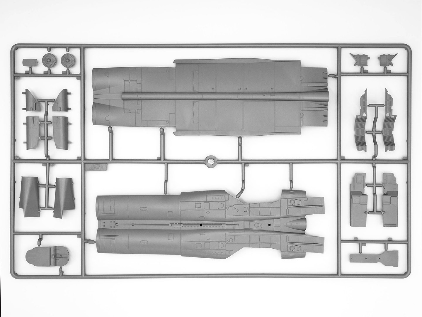 ICM 48903 1/48 MiG-25 PD, Soviet Interceptor Fighter SAVAŞ UÇAĞI MAKETİ