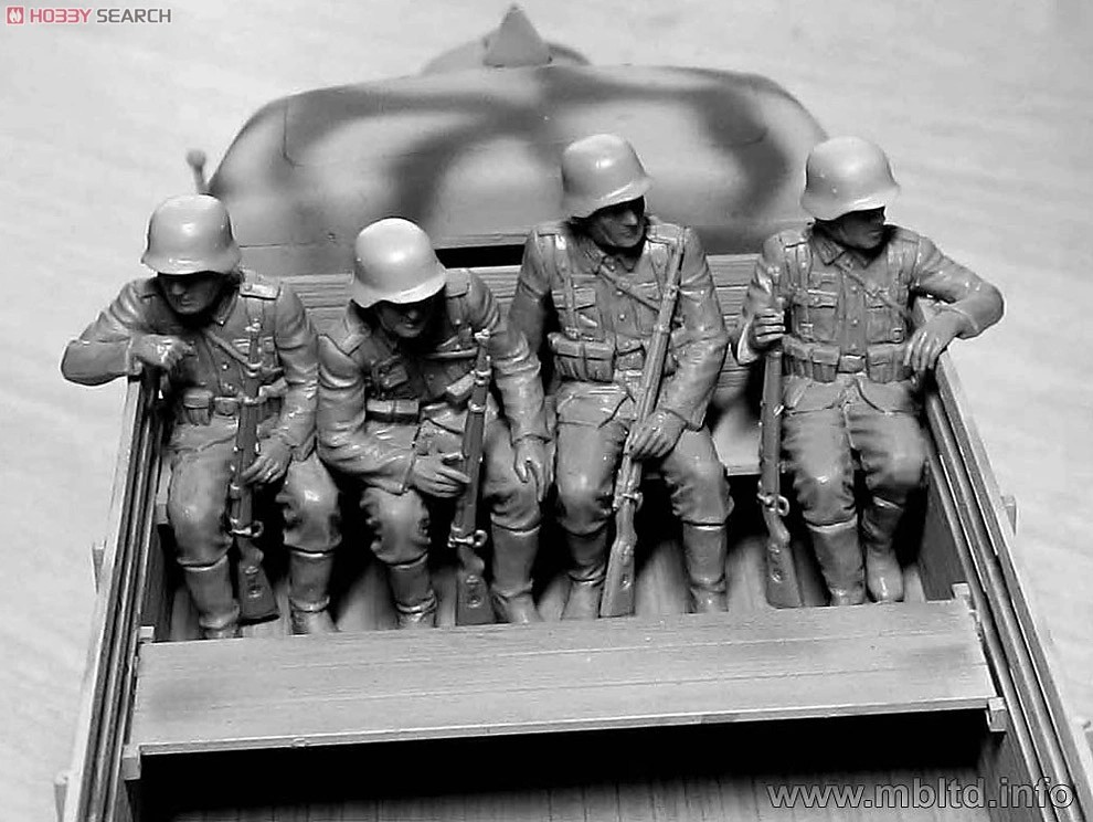 MASTER BOX 1/35 35137 “German Infantry "Off to the front" Vehicle riders, WW II Era”