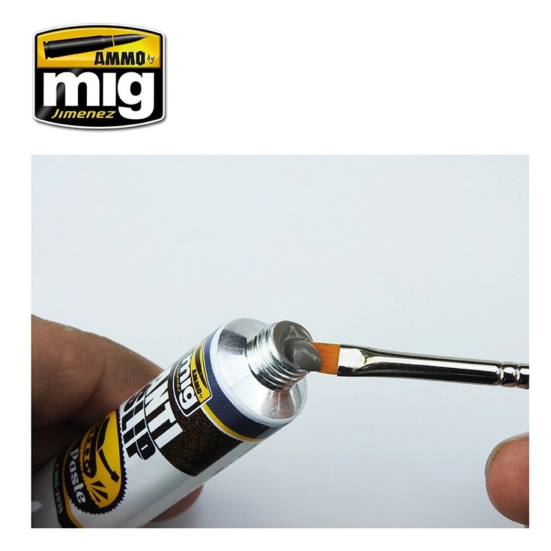 AMMO Mig 2035 ANTI-SLIP PASTE - BROWN COLOR FOR 1/35