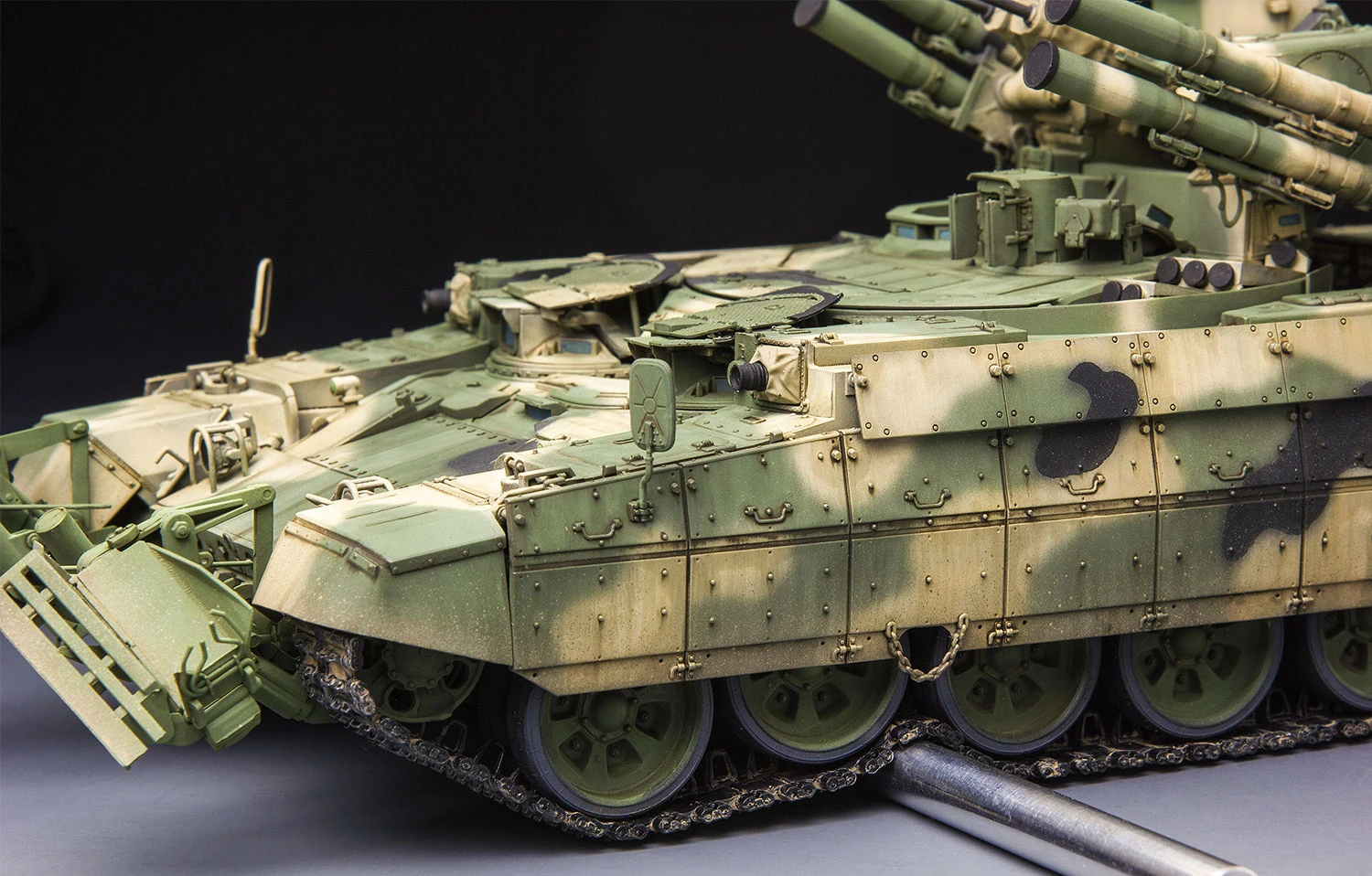 MENG TS-010 1/35 RUSSIAN “TERMINATOR” FIRE SUPPORT COMBAT VEHICLE BMPT w/KMT-8 MINE CLEANING SYSTEM & EMT ELECTROMAGNETIC COUNTERMINE SYSTEM RUS TANK MAKETİ