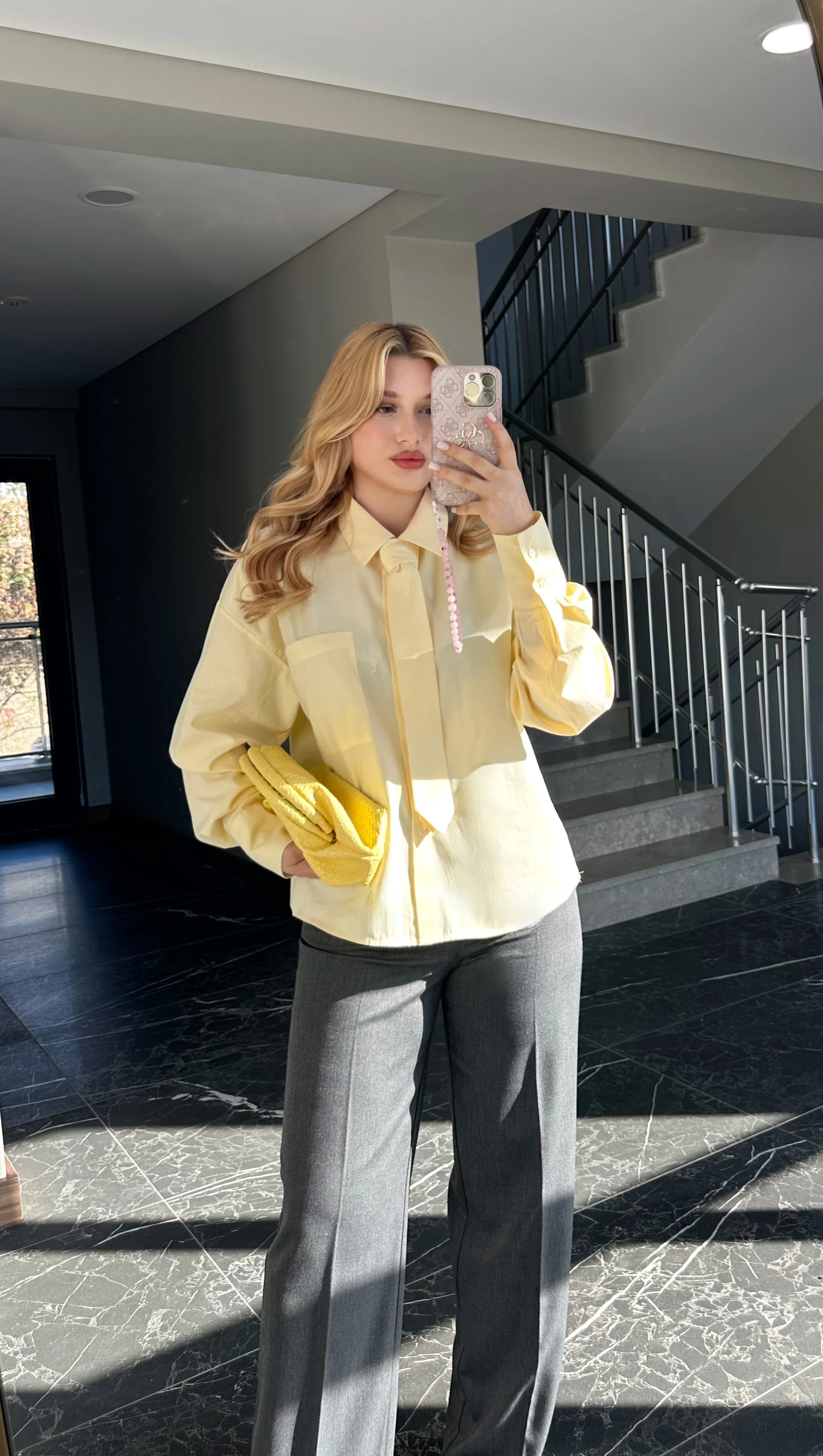 Kravat Aksesuarlı Kolej Tarzı Gömlek