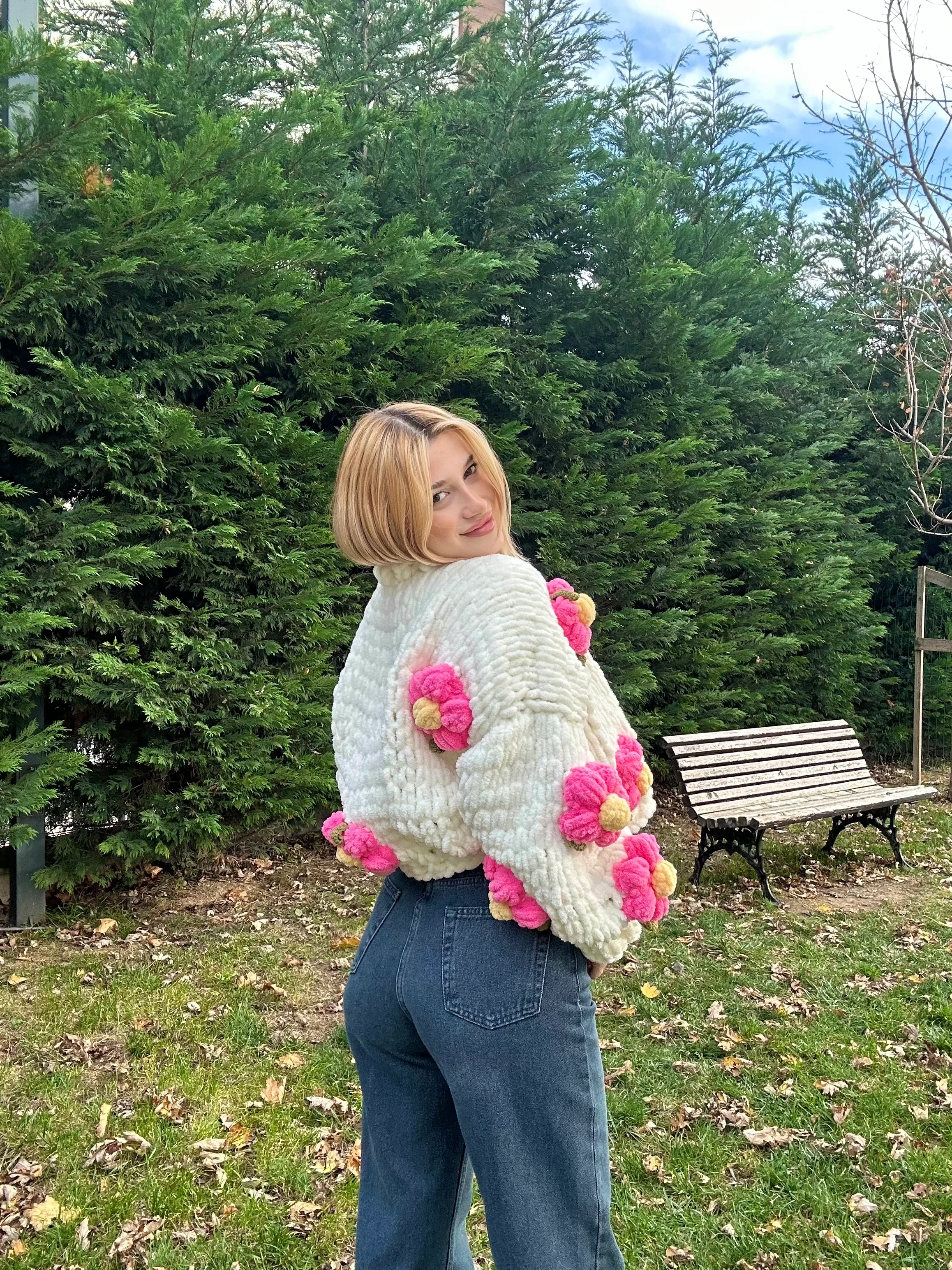 Sweet Petal Hırka ( ÖN SİPARİŞ ÜRÜNÜDÜR KARGOLAMA 1-14 GÜN )