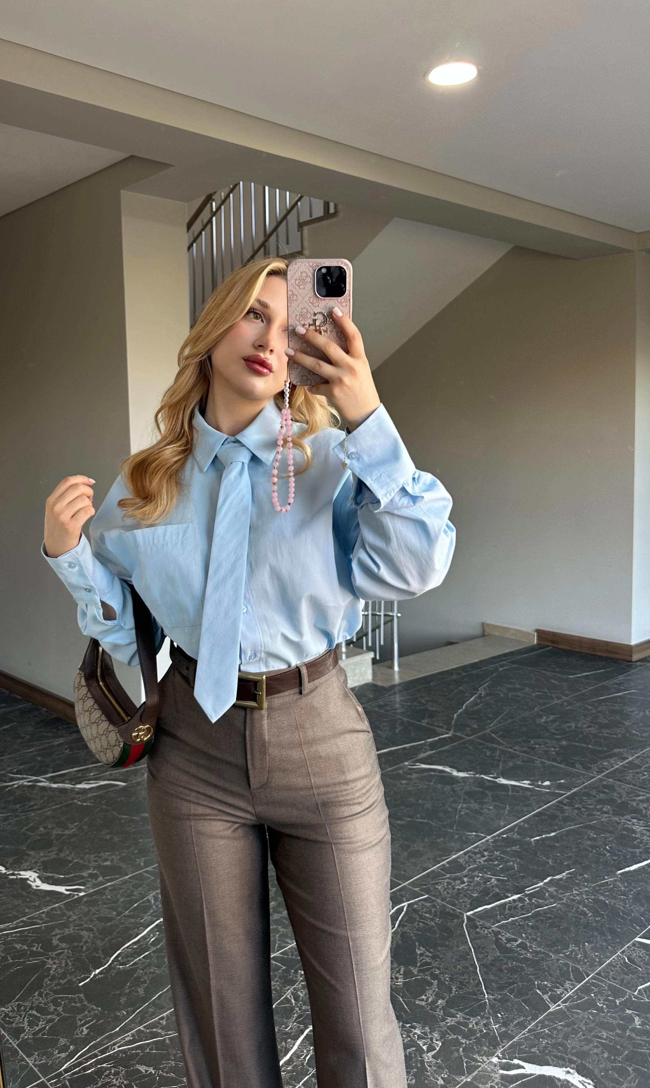 Kravat Aksesuarlı Kolej Tarzı Gömlek - Mavi