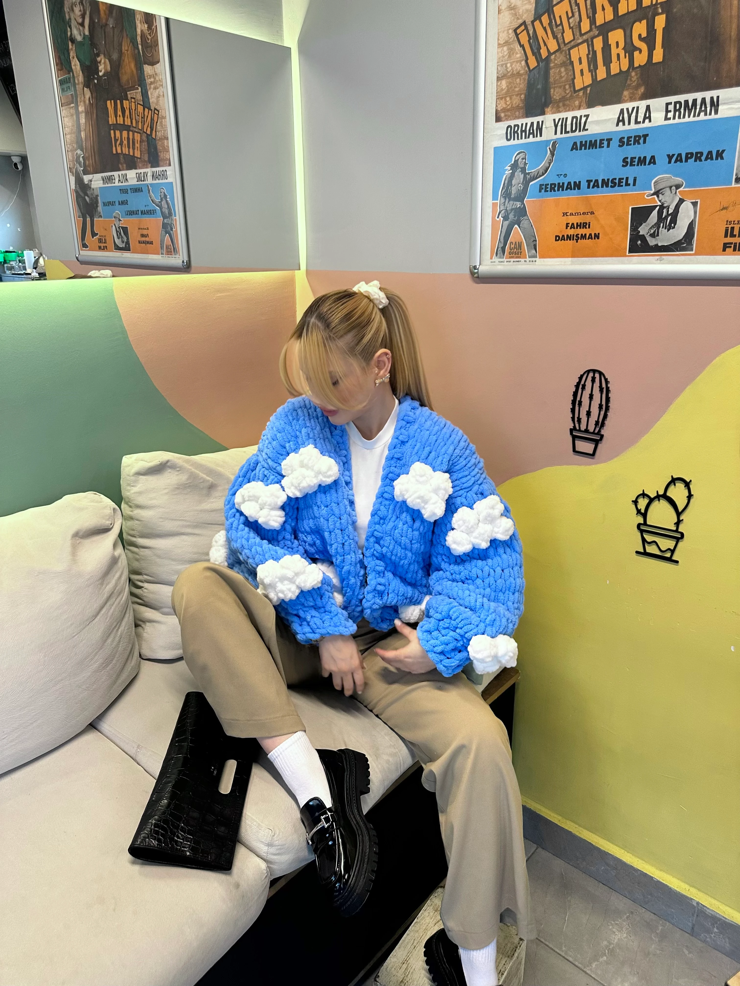 Bubbles El Örgüsü Hırka ( ÖN SİPARİŞ ÜRÜNÜDÜR KARGOLAMA 1-14 GÜN )