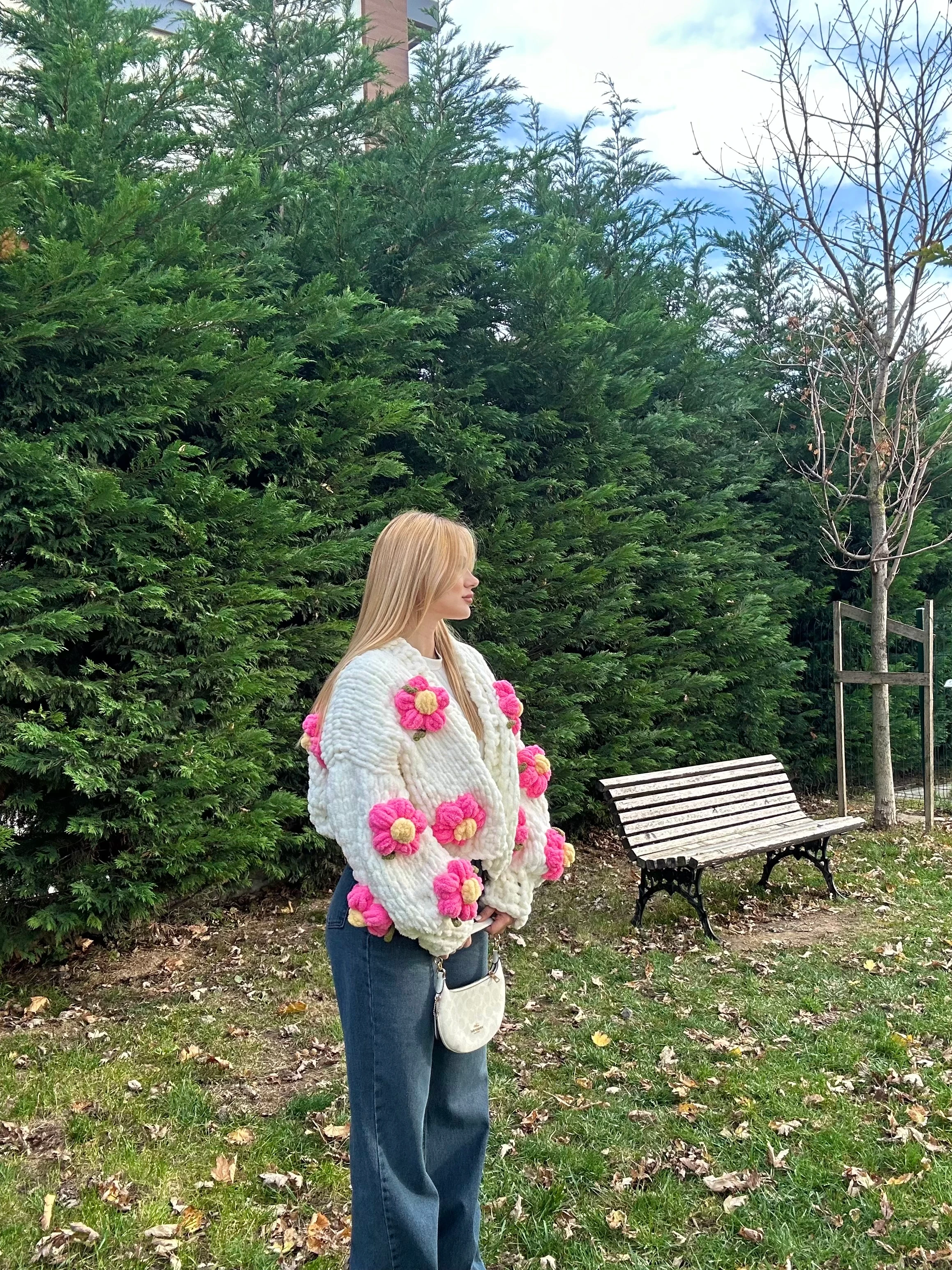 Sweet Petal Hırka ( ÖN SİPARİŞ ÜRÜNÜDÜR KARGOLAMA 1-14 GÜN )