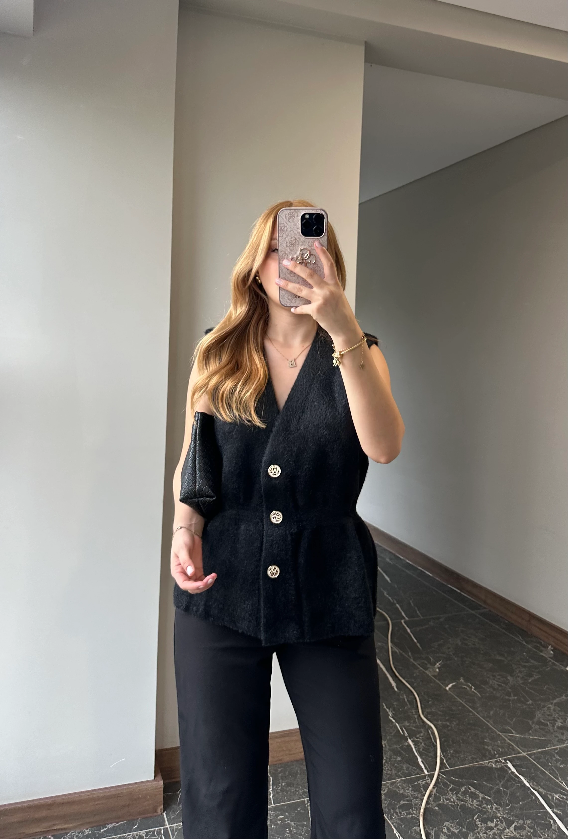 Gold Düğmeli Yelek