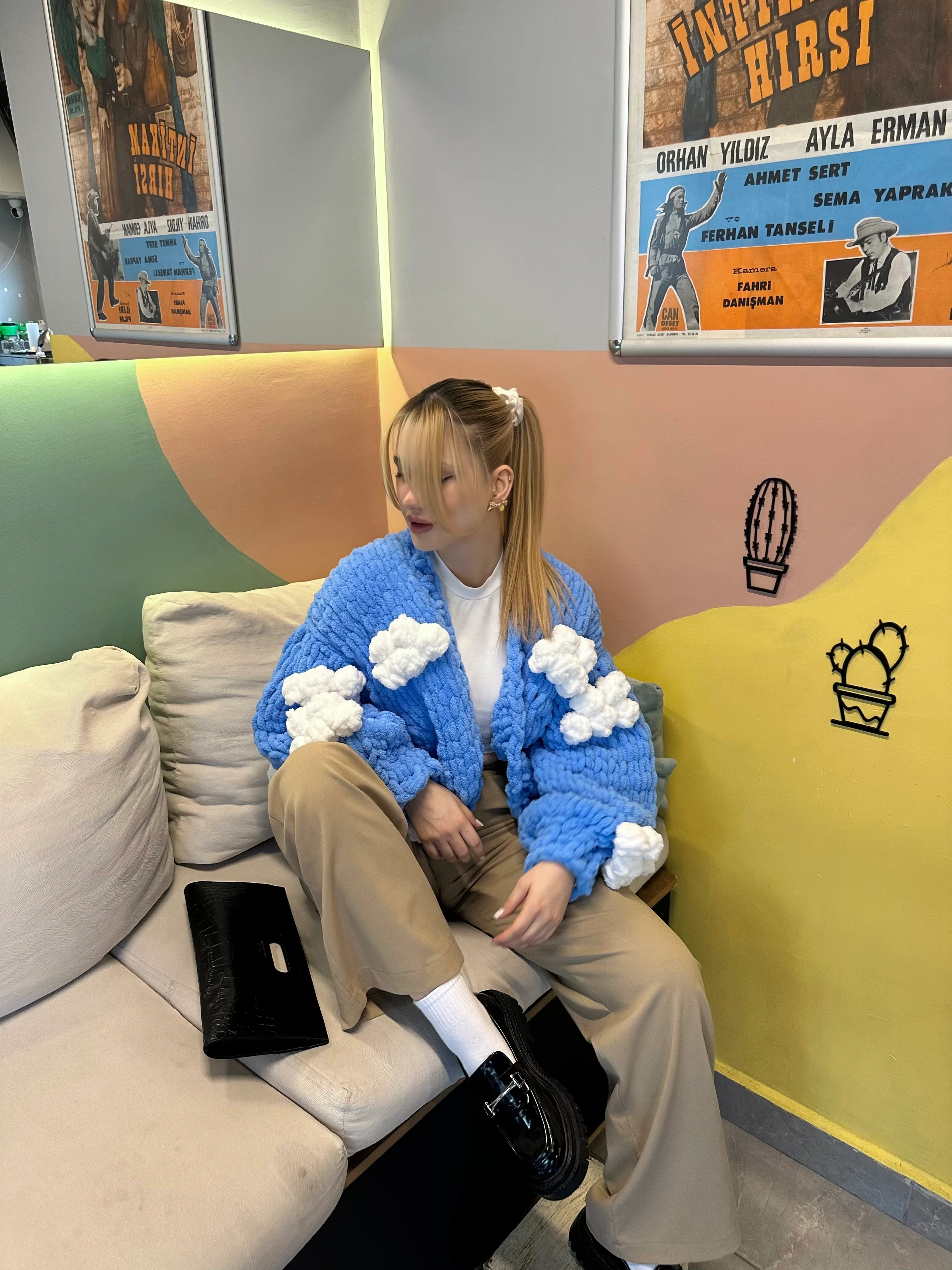 Bubbles El Örgüsü Hırka ( ÖN SİPARİŞ ÜRÜNÜDÜR KARGOLAMA 1-14 GÜN )