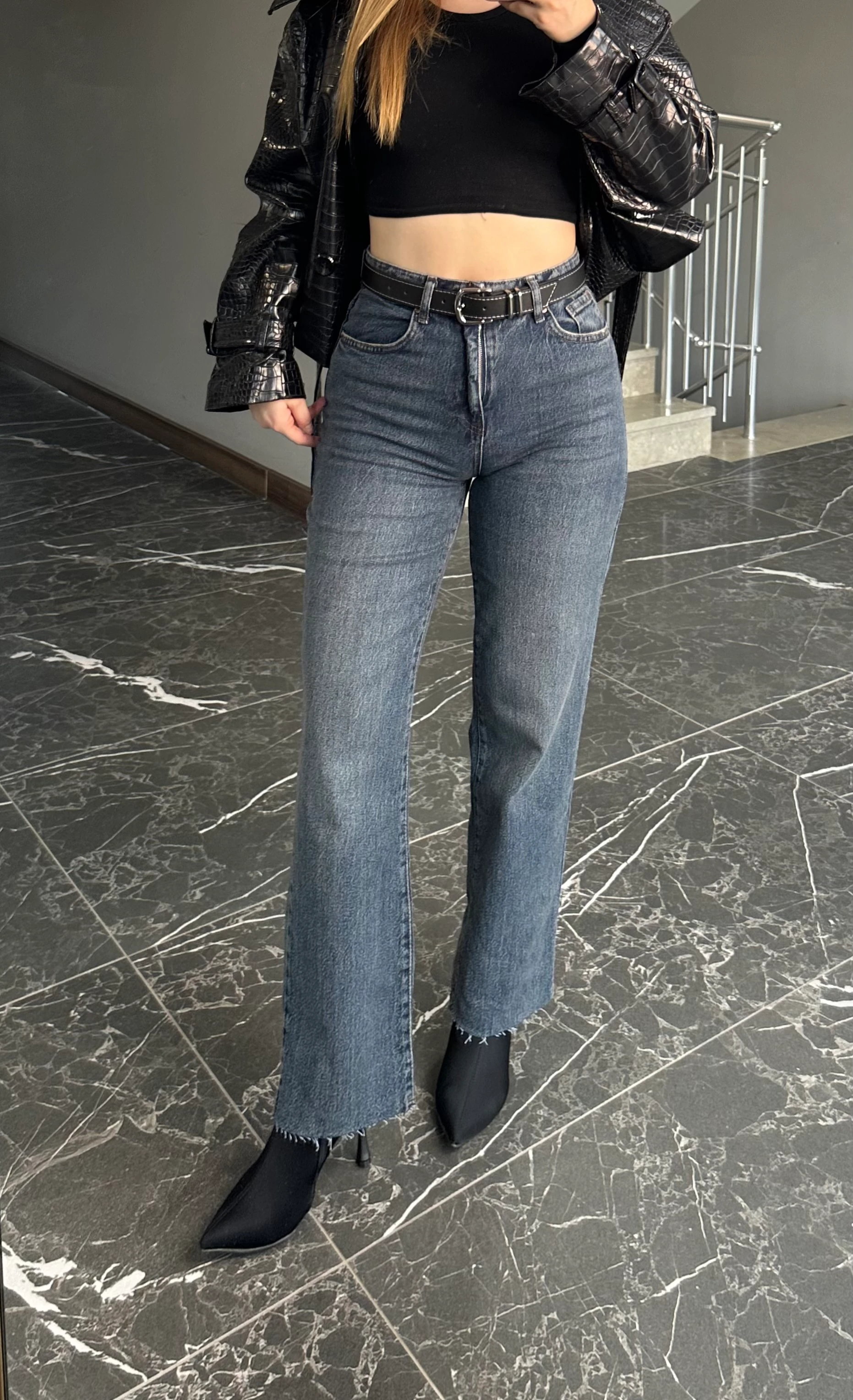 Kemerli Paça Kesimli Pantolon 