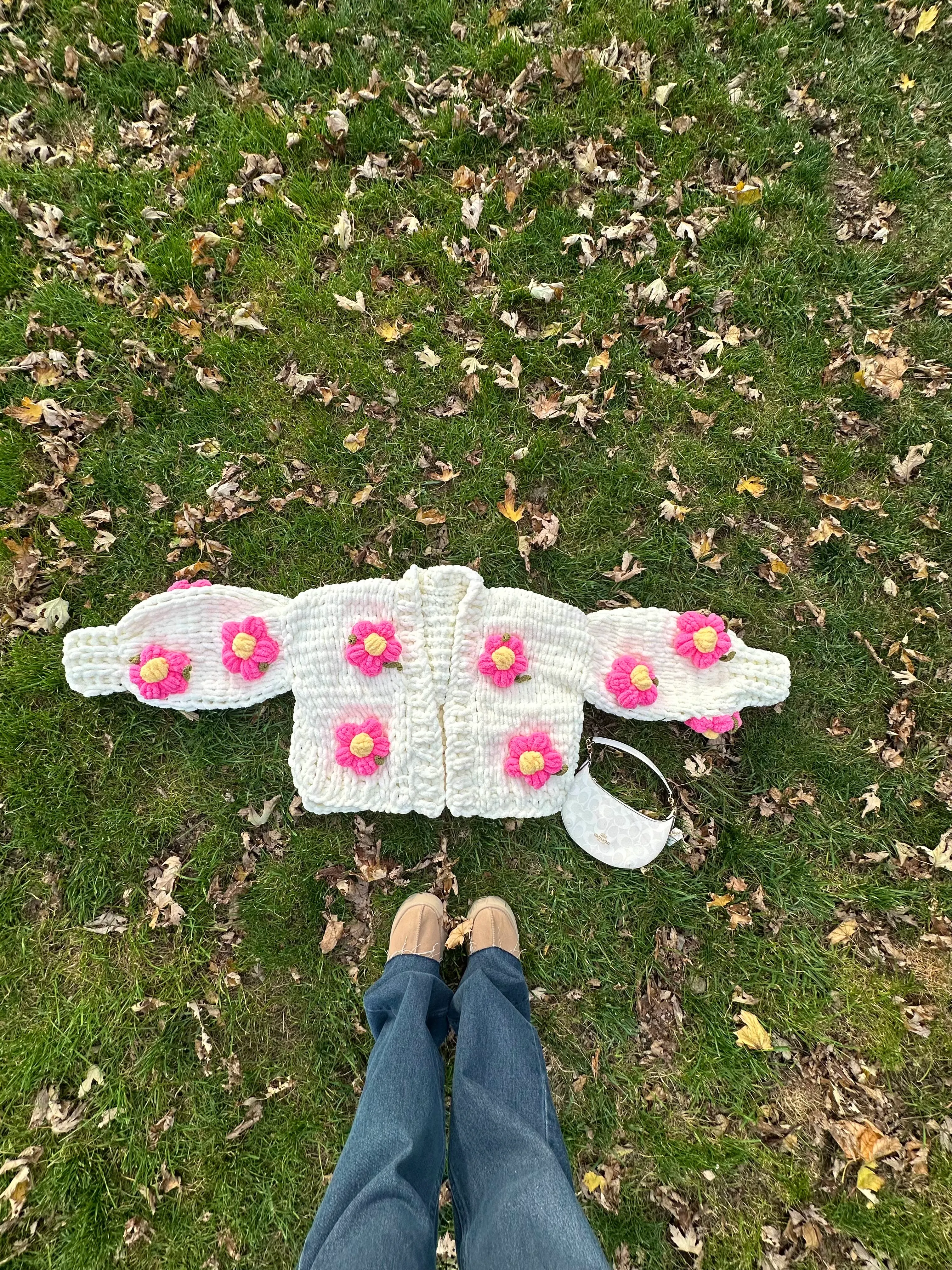 Sweet Petal Hırka ( ÖN SİPARİŞ ÜRÜNÜDÜR KARGOLAMA 1-14 GÜN )