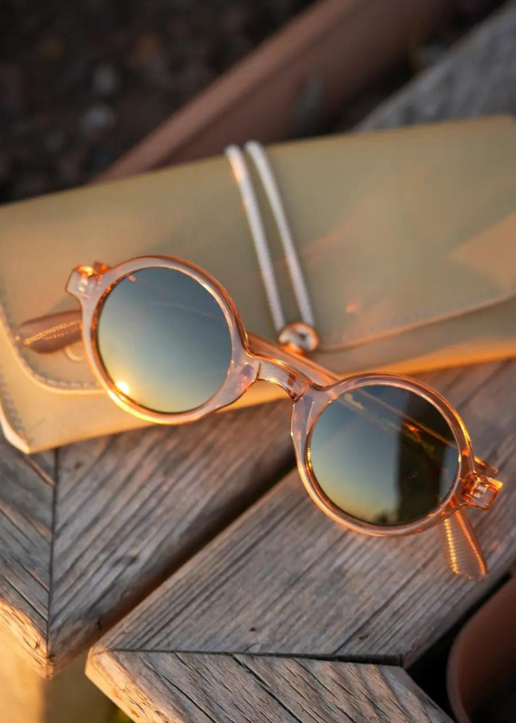 Vintage men round amber sunglasses, Small round sunglasses, 1940s sunglasses, Black hippie rounded sunglasses, Orange circle sunglasses