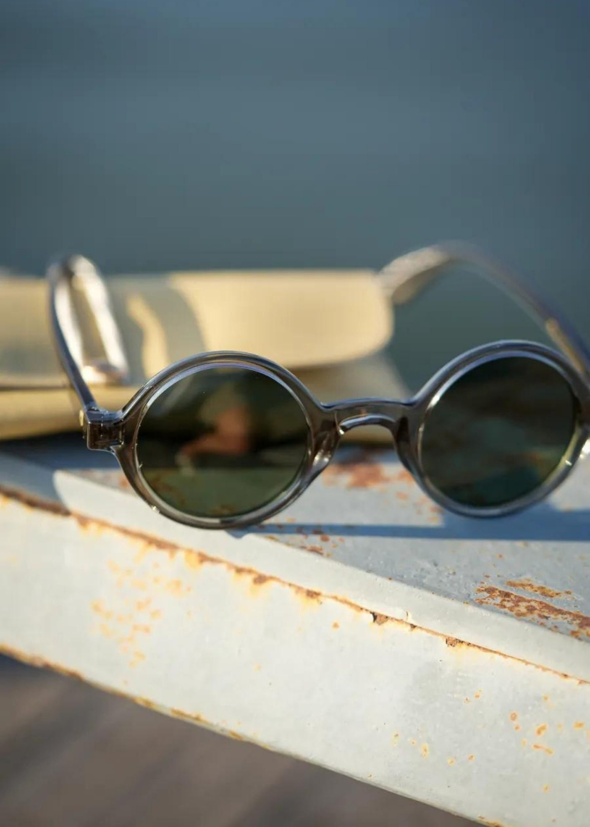 Vintage round sunglasses, 1940s sunglasses, Small rounded Sunglasses,Black hippie sunglasses,Tiny frame circle sunglasses Thesezaraccesories