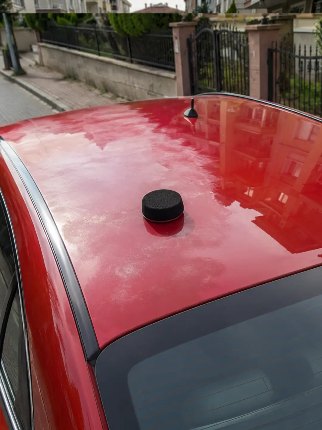 Carpalix Titanium Ceramic Wax kırmızı araç uygulama görseli