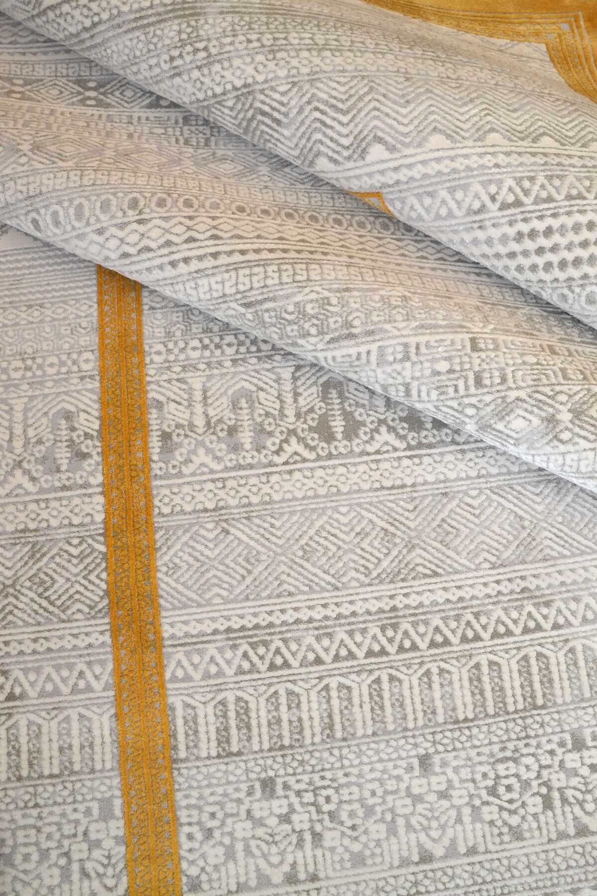 Modern Akrilik Halı 200x290 - Kilim Desenli Golden Çizgili Salon ve Oturma Odası Halısı