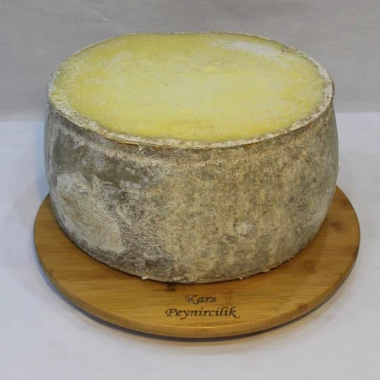 Kars Eski Kaşar Tekerlek 12.5-13 kg