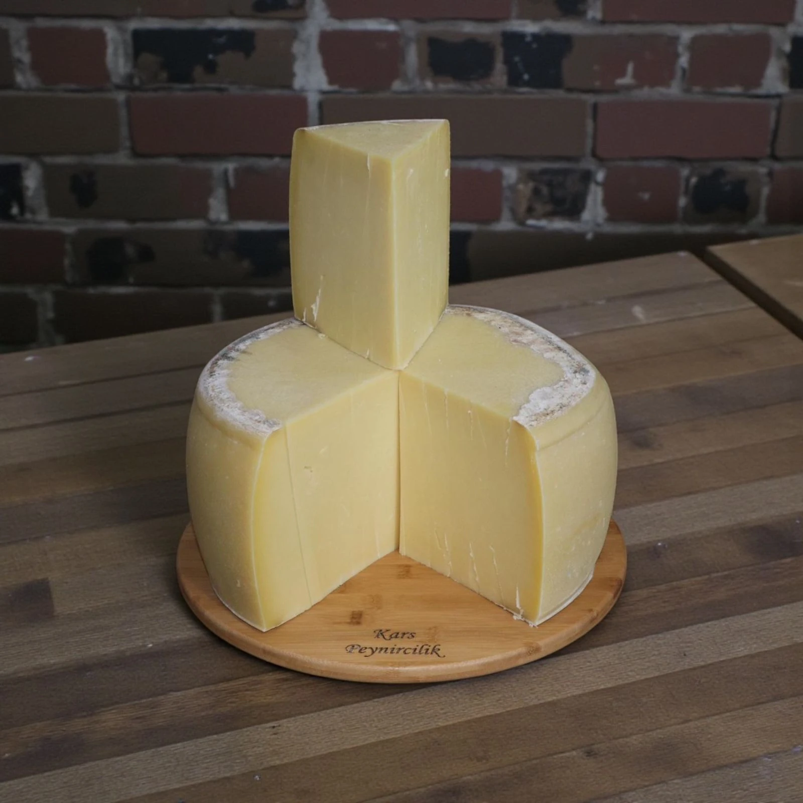 Kars Eski Kaşar Tekerlek 12.5-13 kg