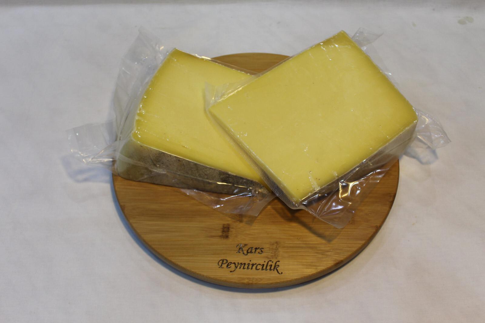 Kars Eski Kaşar (%40 Koyun Sütlü)