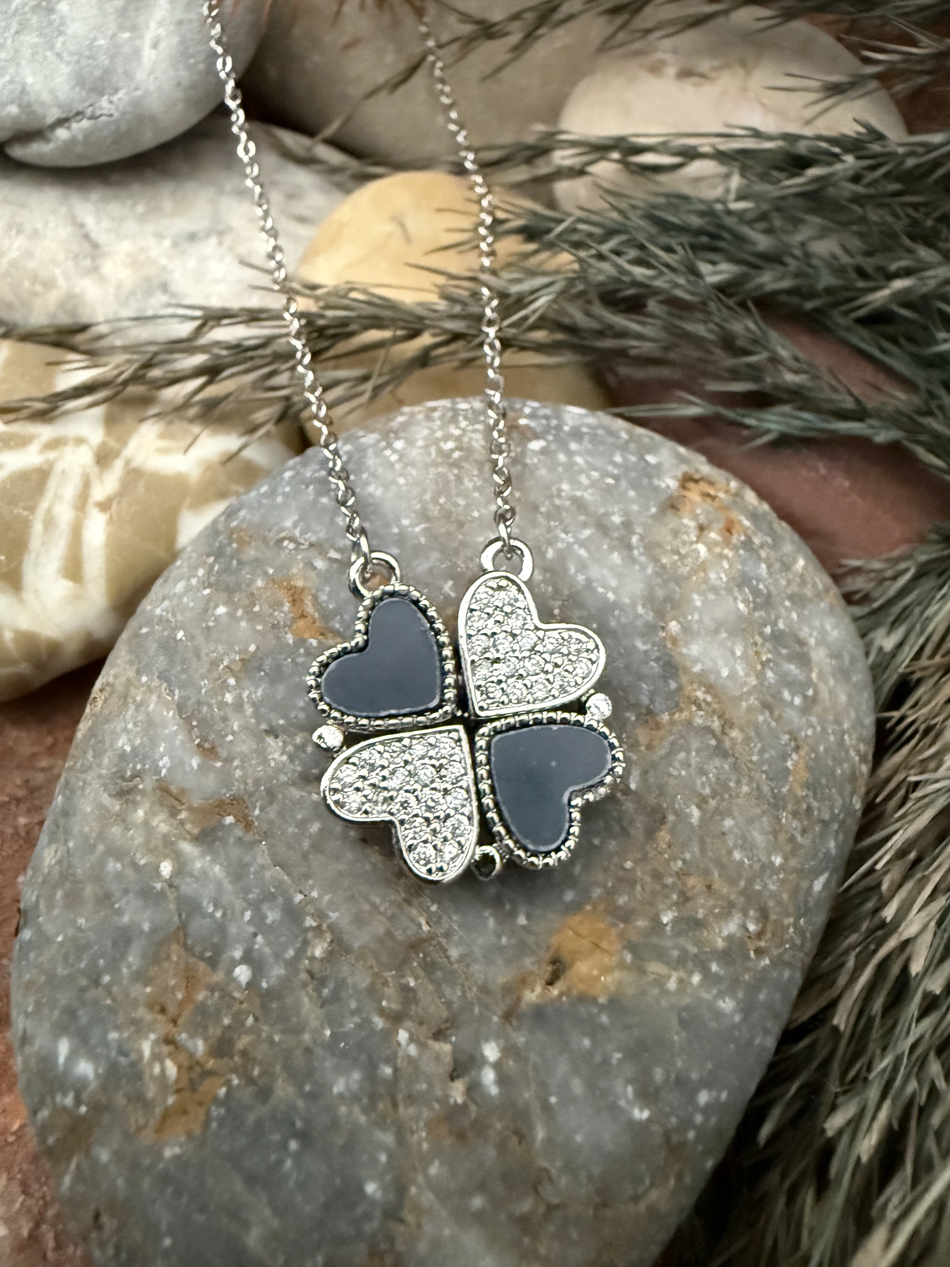 Morphia 316L Çelik Zirkon Taşlı Kalp Kolye - Açılır Kapanır Tasarım