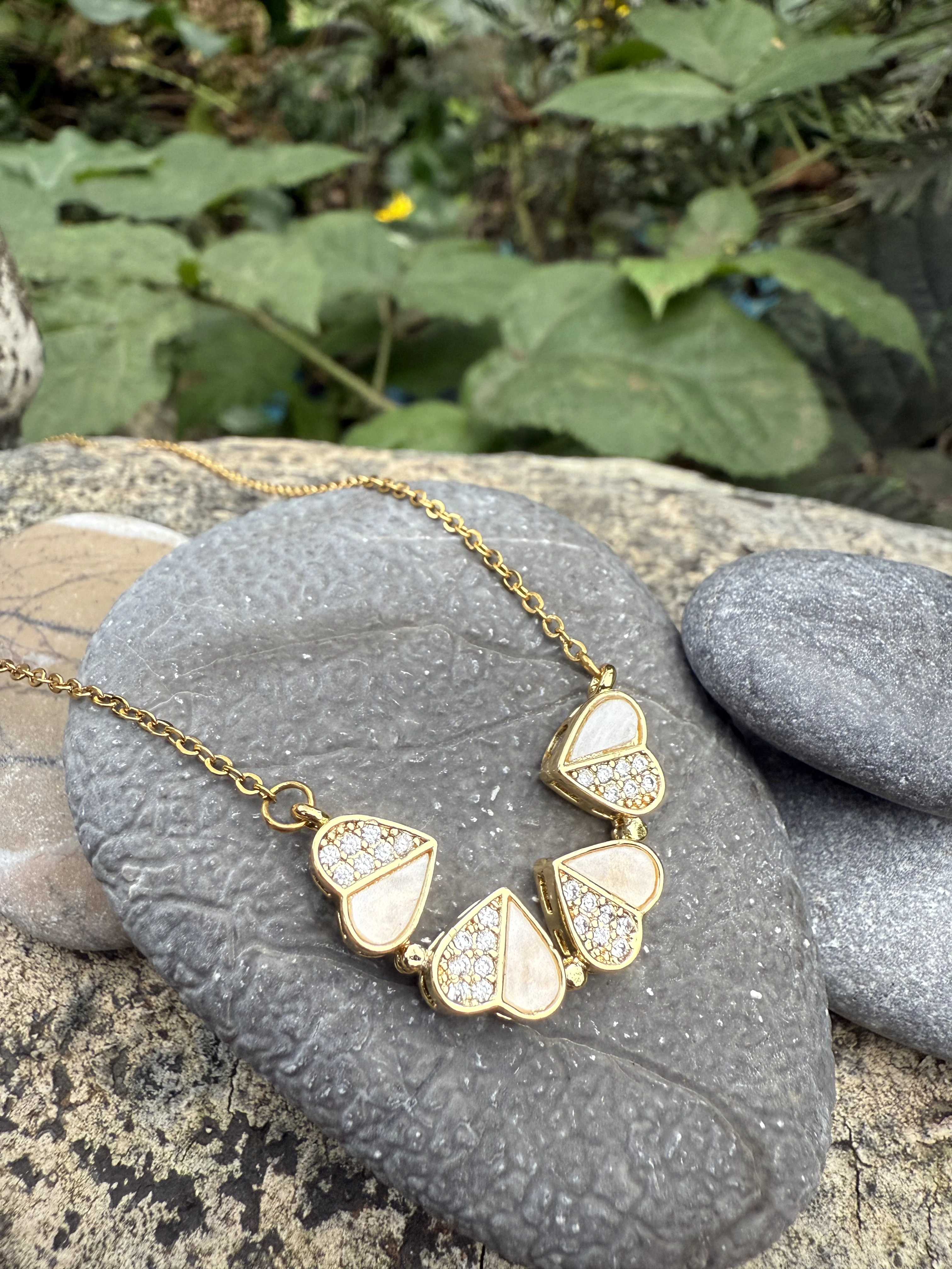 Morphia 316L Çelik Zirkon Taşlı Kalp Kolye - Açılır Kapanır Tasarım