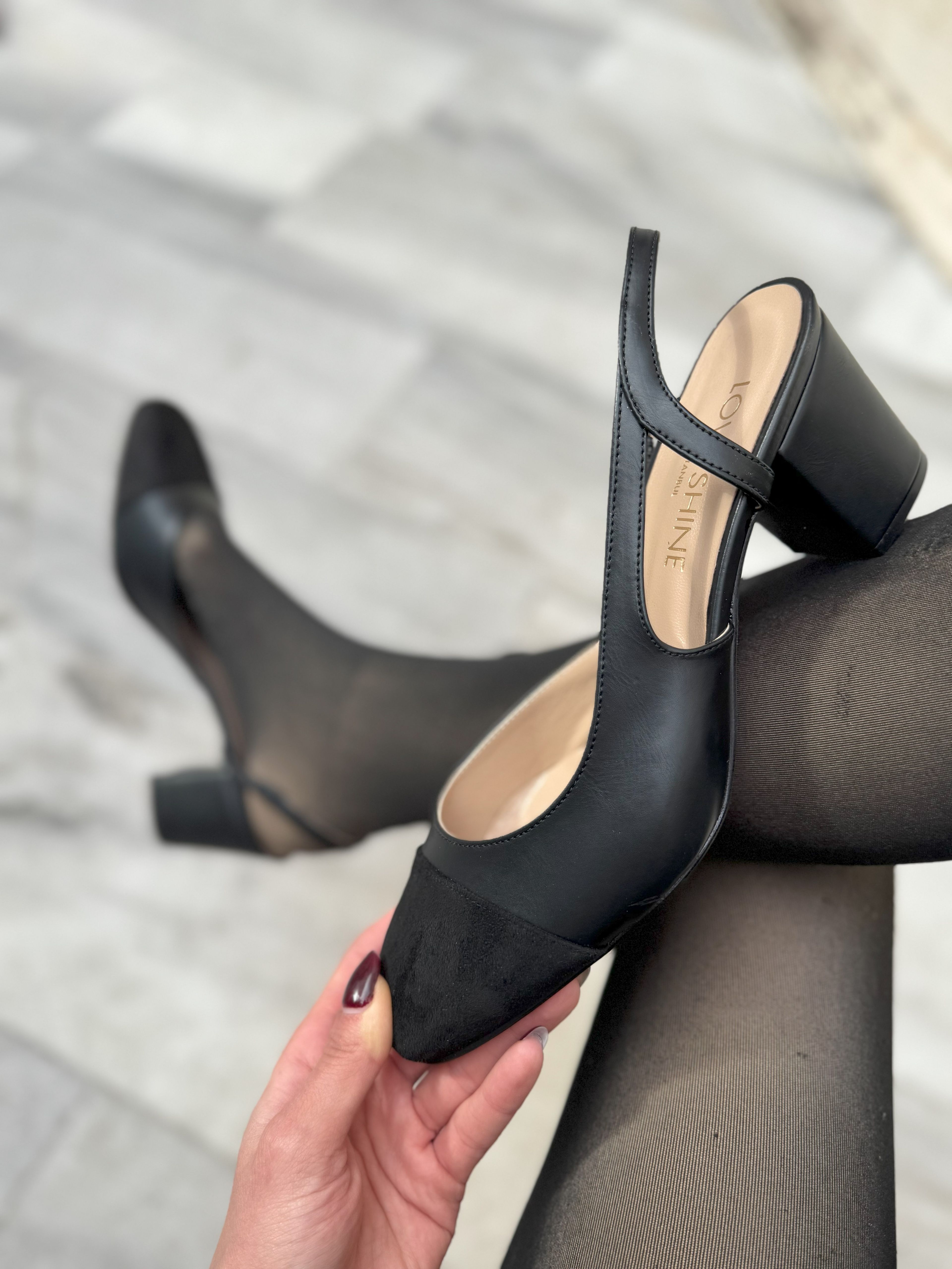 Bloom Önü Süet Küt Burun Model - Siyah