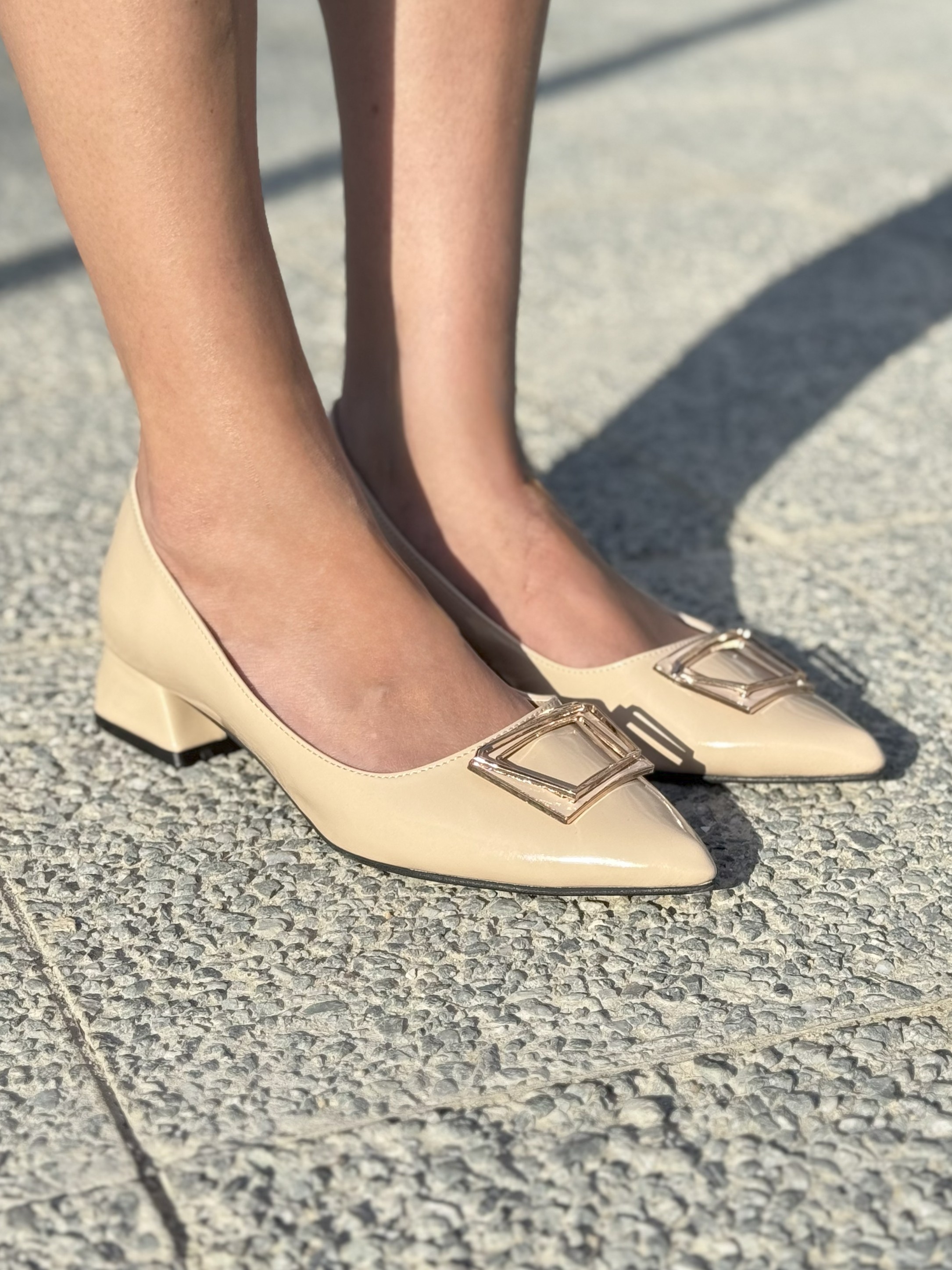 AURA sivri kare tokalı model