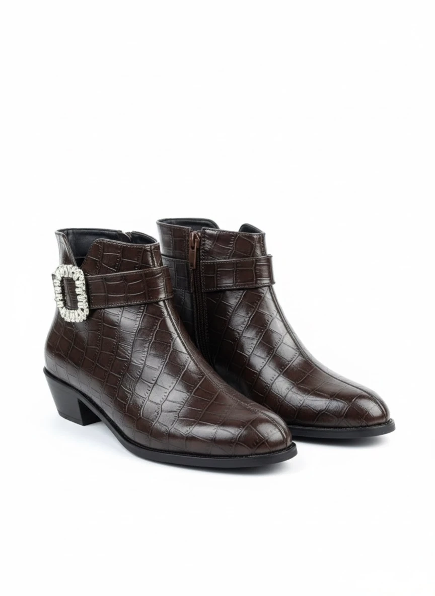 Marseil Kroko Desenli Kadın Deri Bot Taş Tokalı Şık Büyük Numara - Acı Kahve