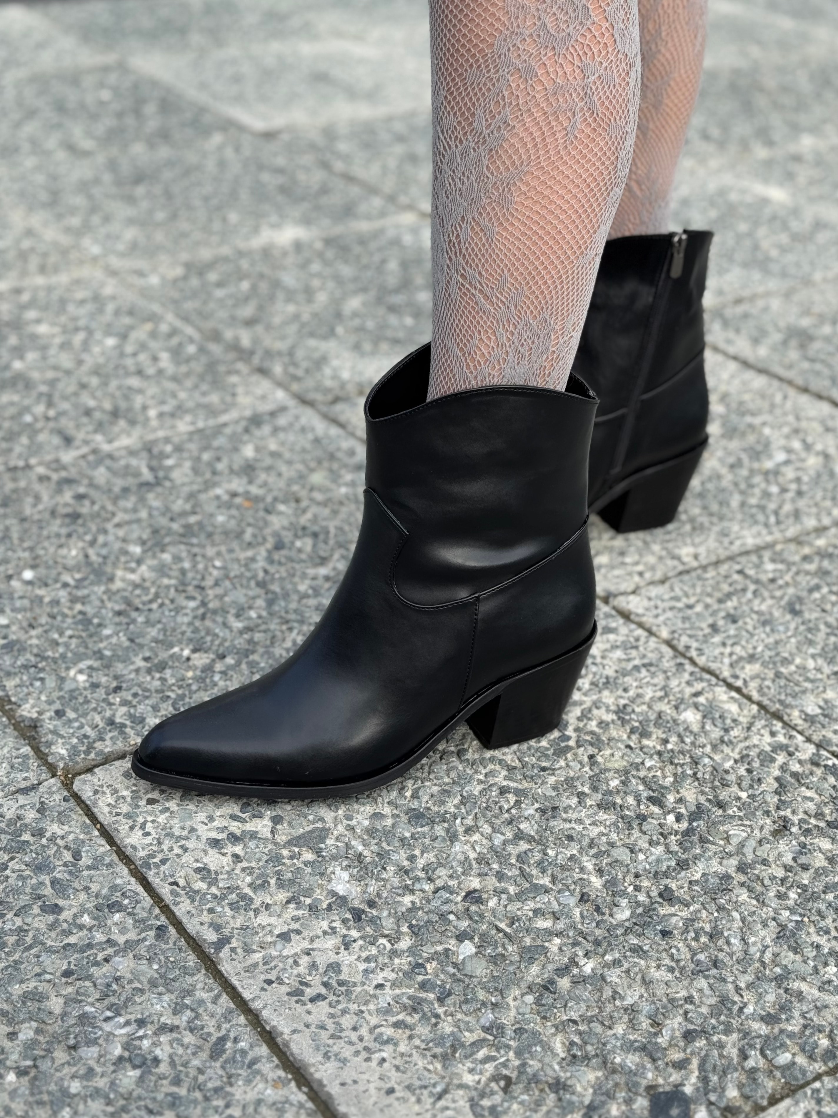 Luxe Kovboy Kadın Bot Siyah ve Kahverengi Büyük Numara Suni Deri Western Tarz