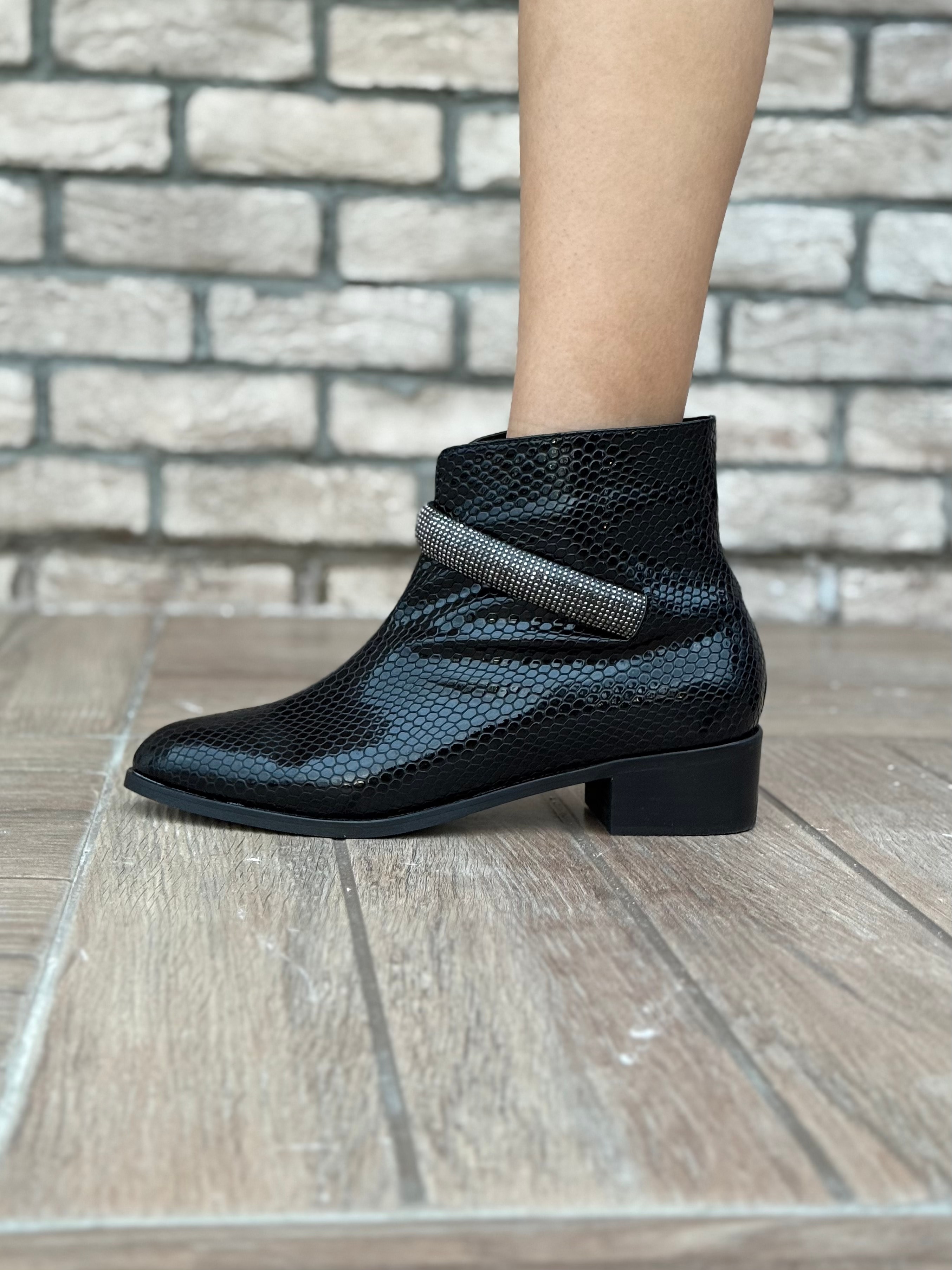 Lusso Kroko Taş Tokalı Büyük Numara Kadın Ayakkabı Şık ve Zarif Topuklu Model