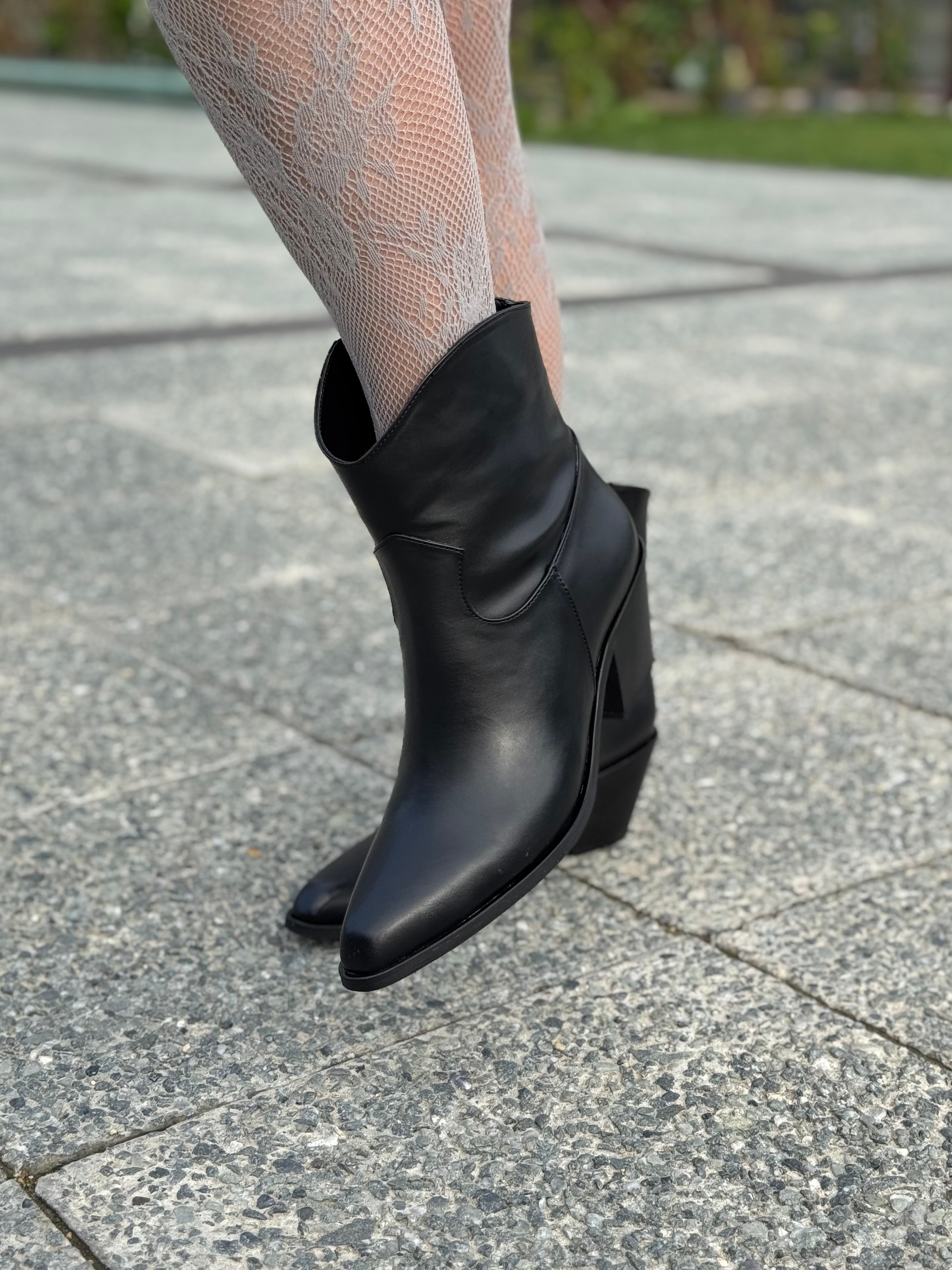 Luxe Kovboy Kadın Bot Siyah ve Kahverengi Büyük Numara Suni Deri Western Tarz