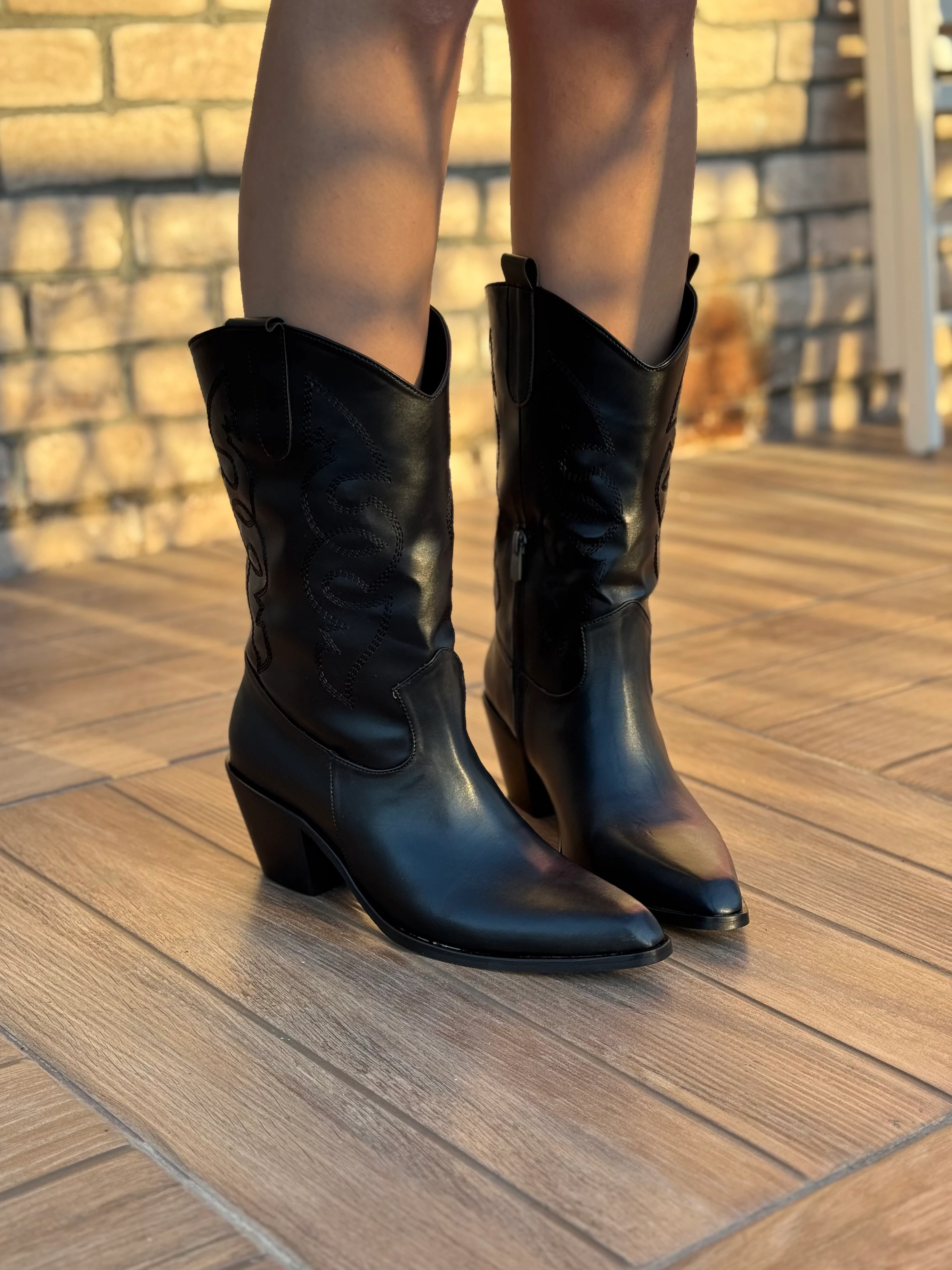 Lorvessa Nakışlı Kovboy Kadın Bot Bağcıklı Suni Süet Büyük Numara Western Şehir Stil