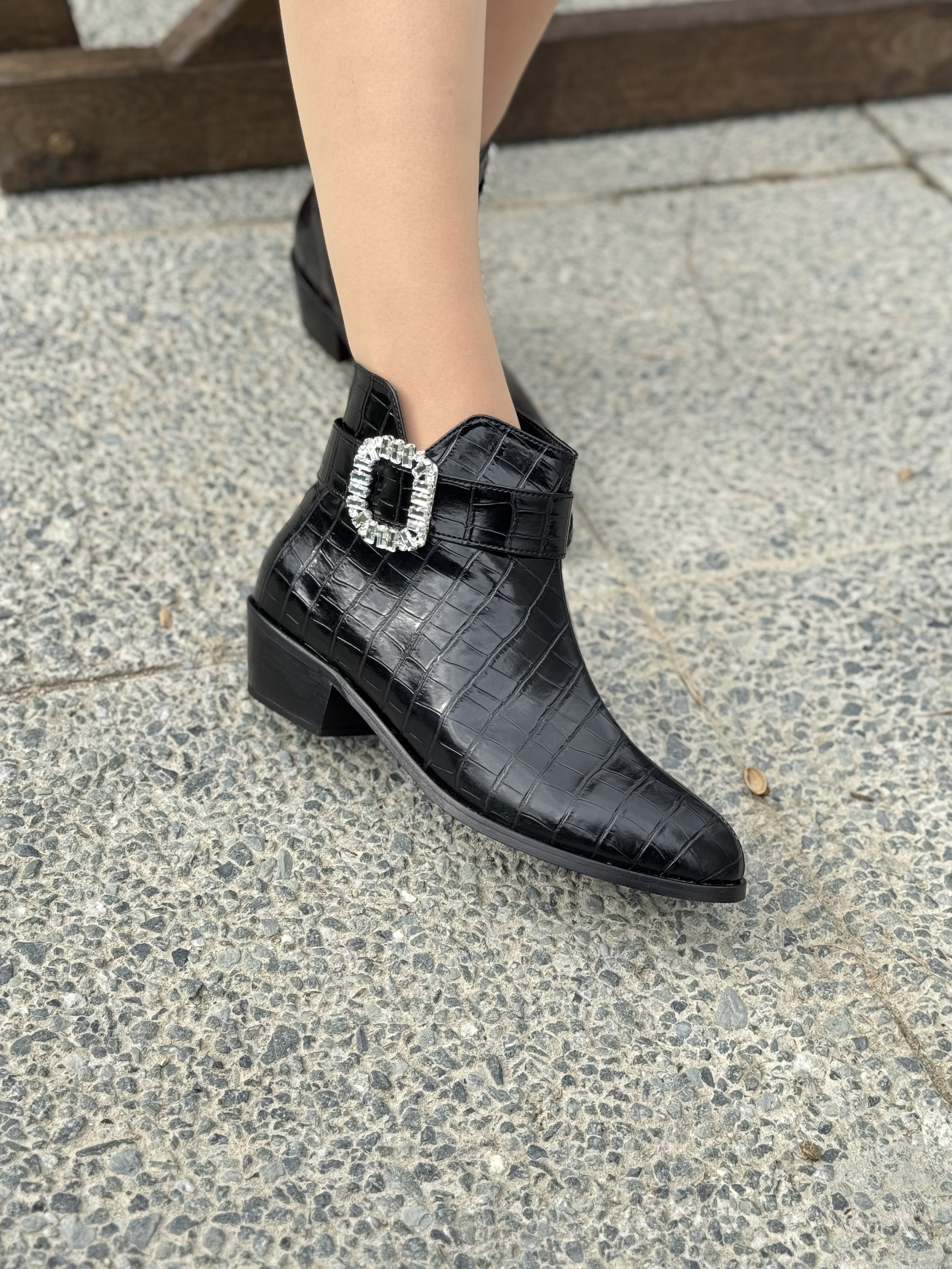 Marseil Kroko Desenli Kadın Deri Bot Taş Tokalı Şık Büyük Numara
