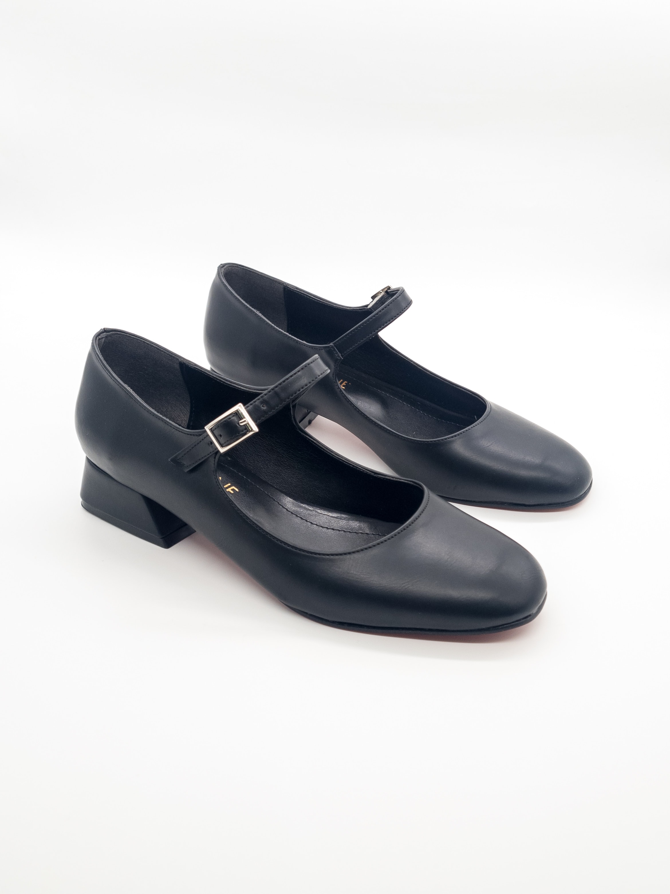 Mery Küt Burun Kısa Topuklu Kadın Ayakkabı Şık ve Rahat - Siyah