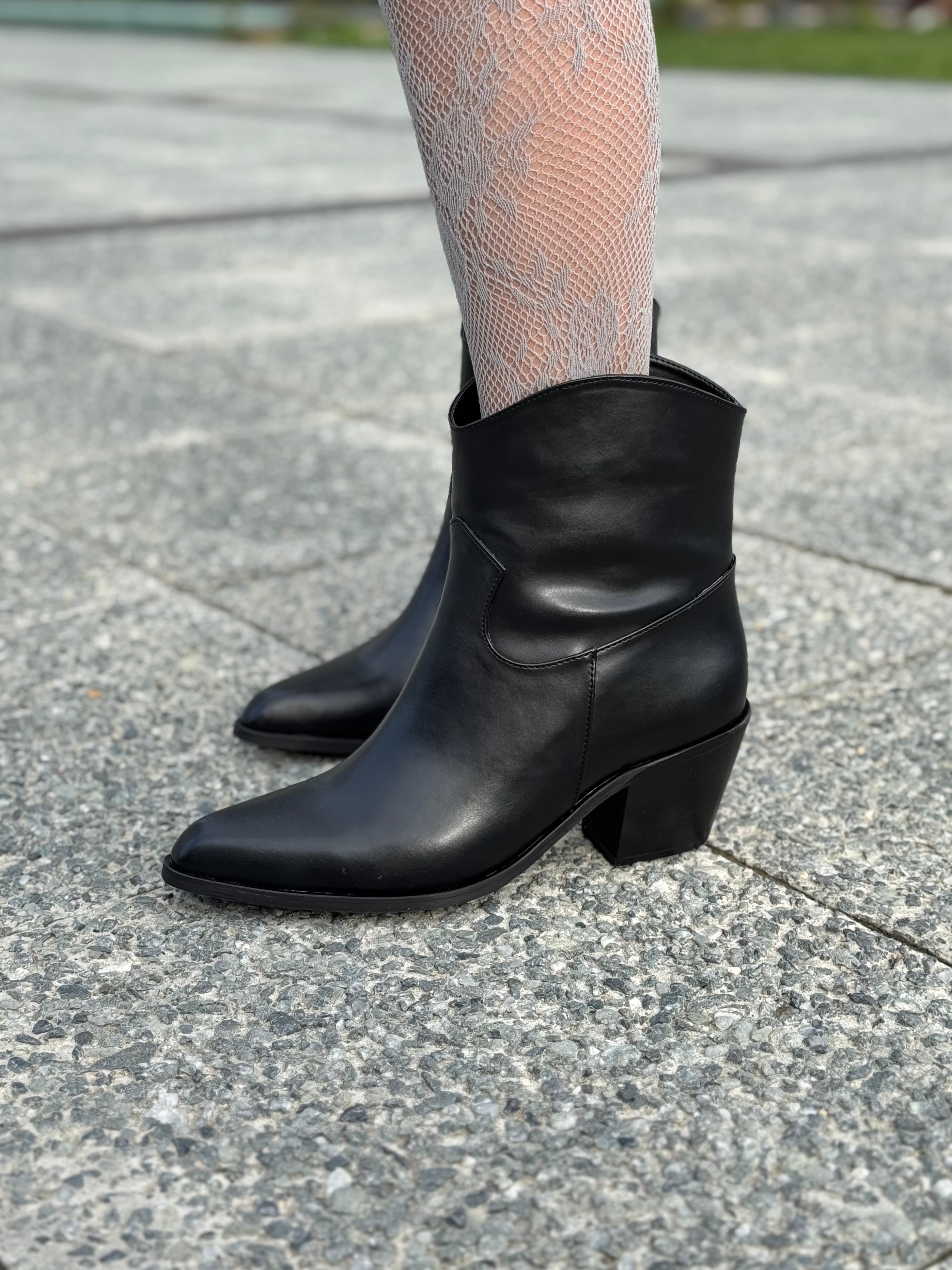 Luxe Kovboy Kadın Bot Siyah ve Kahverengi Büyük Numara Suni Deri Western Tarz