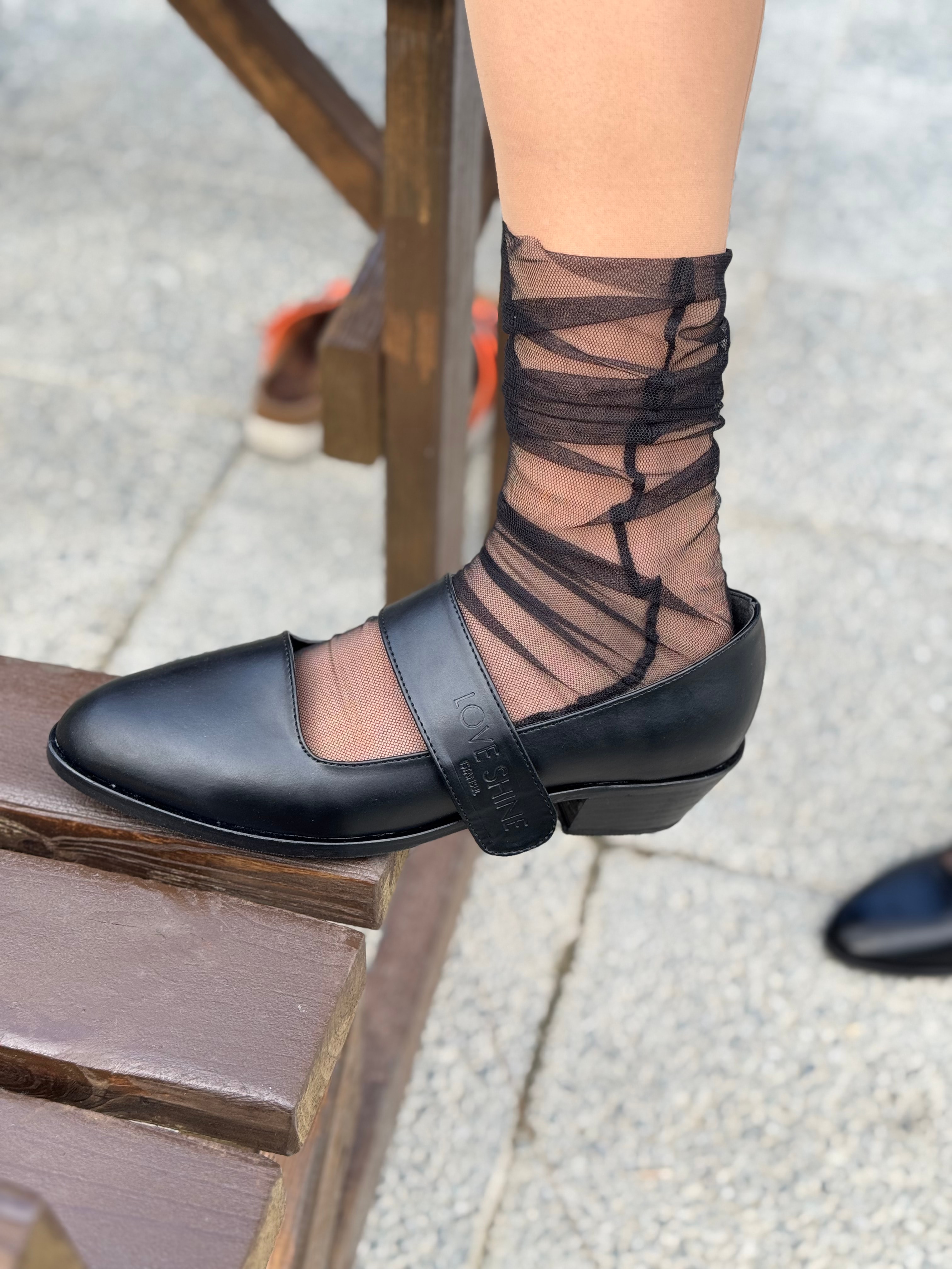 Alvesta Büyük Numara Ahşap Ökçeli Bantlı Kadın Ayakkabı Şık ve Rahat Stil