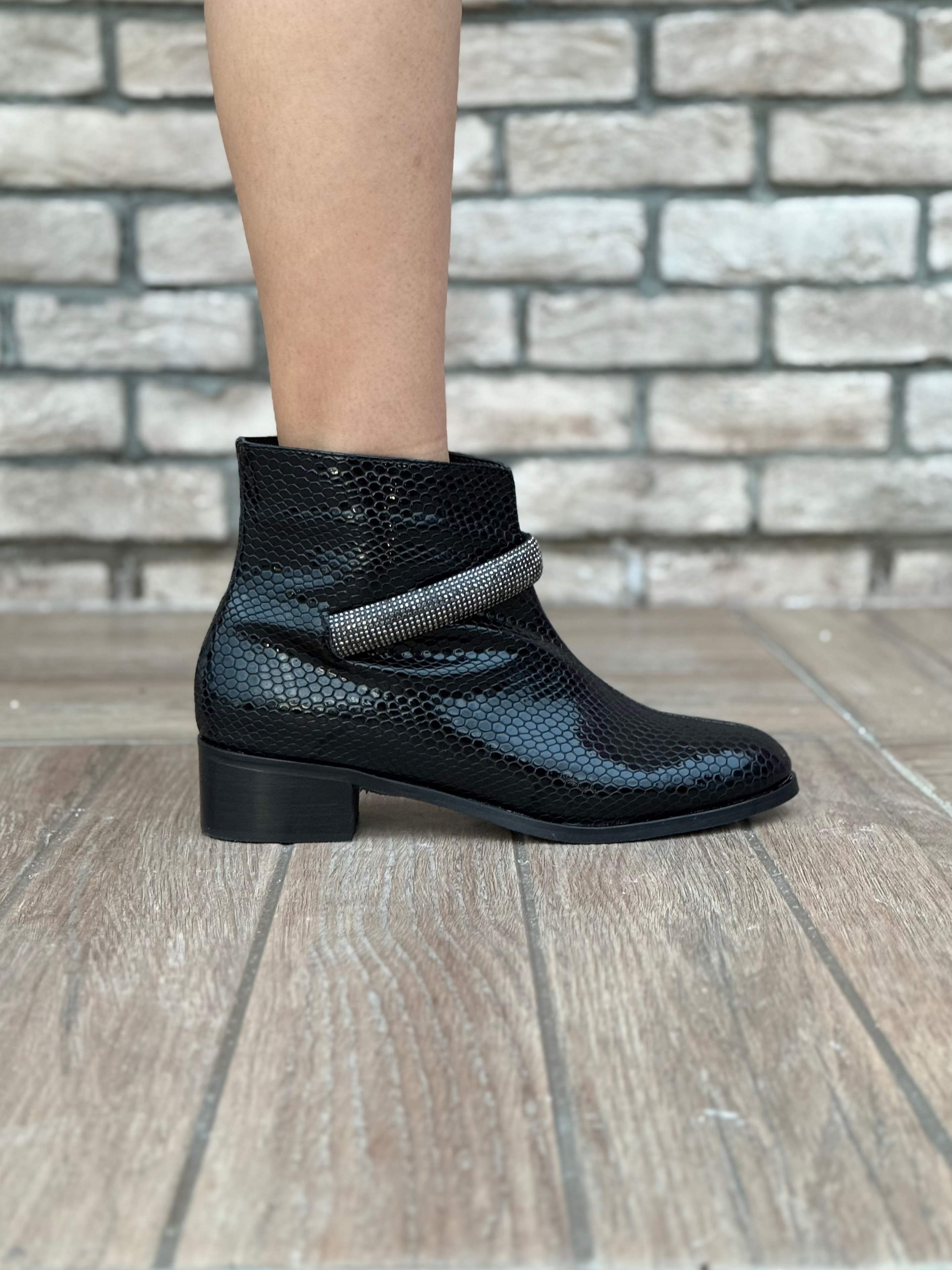 Lusso Kroko Taş Tokalı Büyük Numara Kadın Ayakkabı Şık ve Zarif Topuklu Model