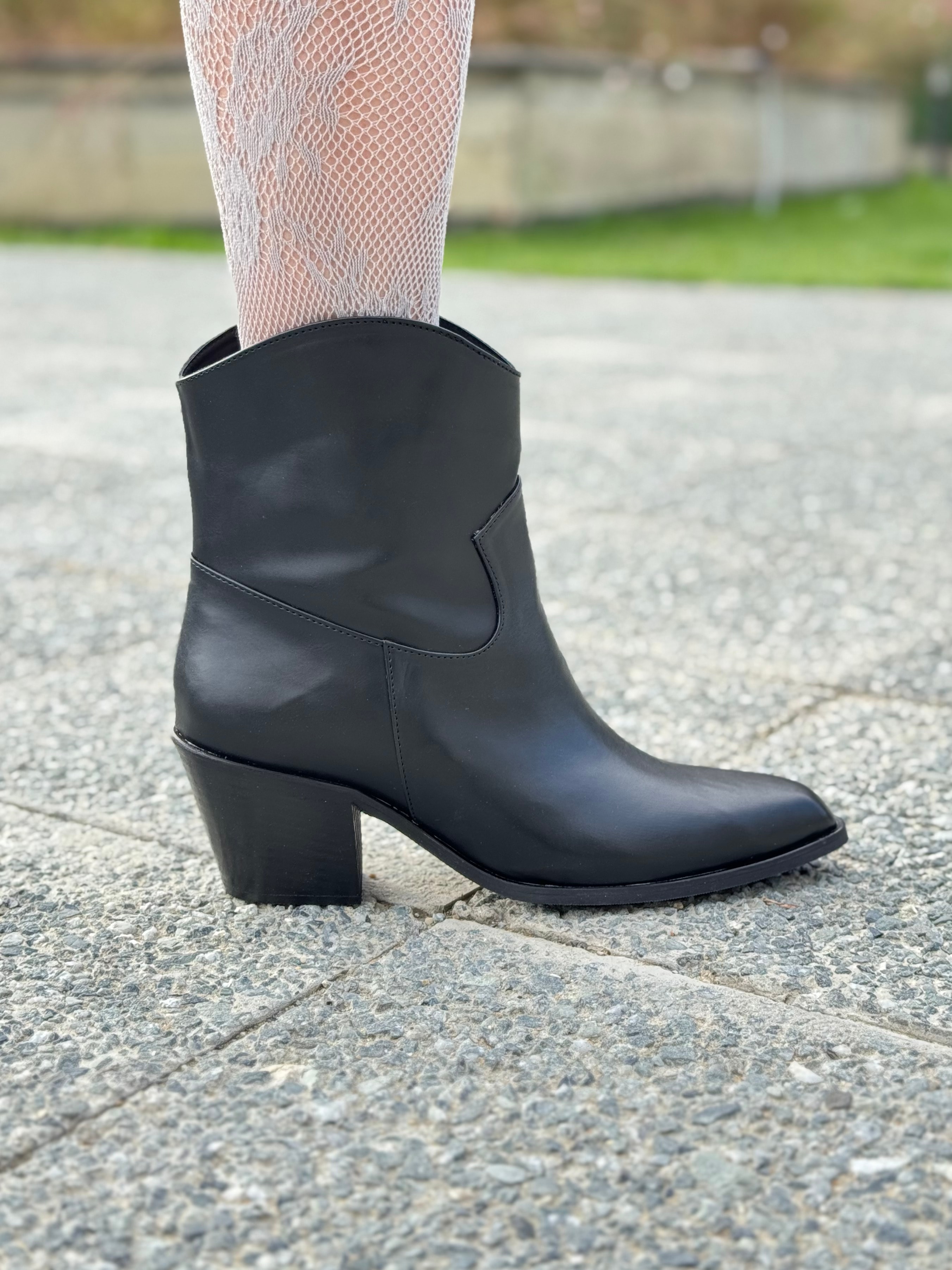 Luxe Kovboy Kadın Bot Siyah ve Kahverengi Büyük Numara Suni Deri Western Tarz - Siyah