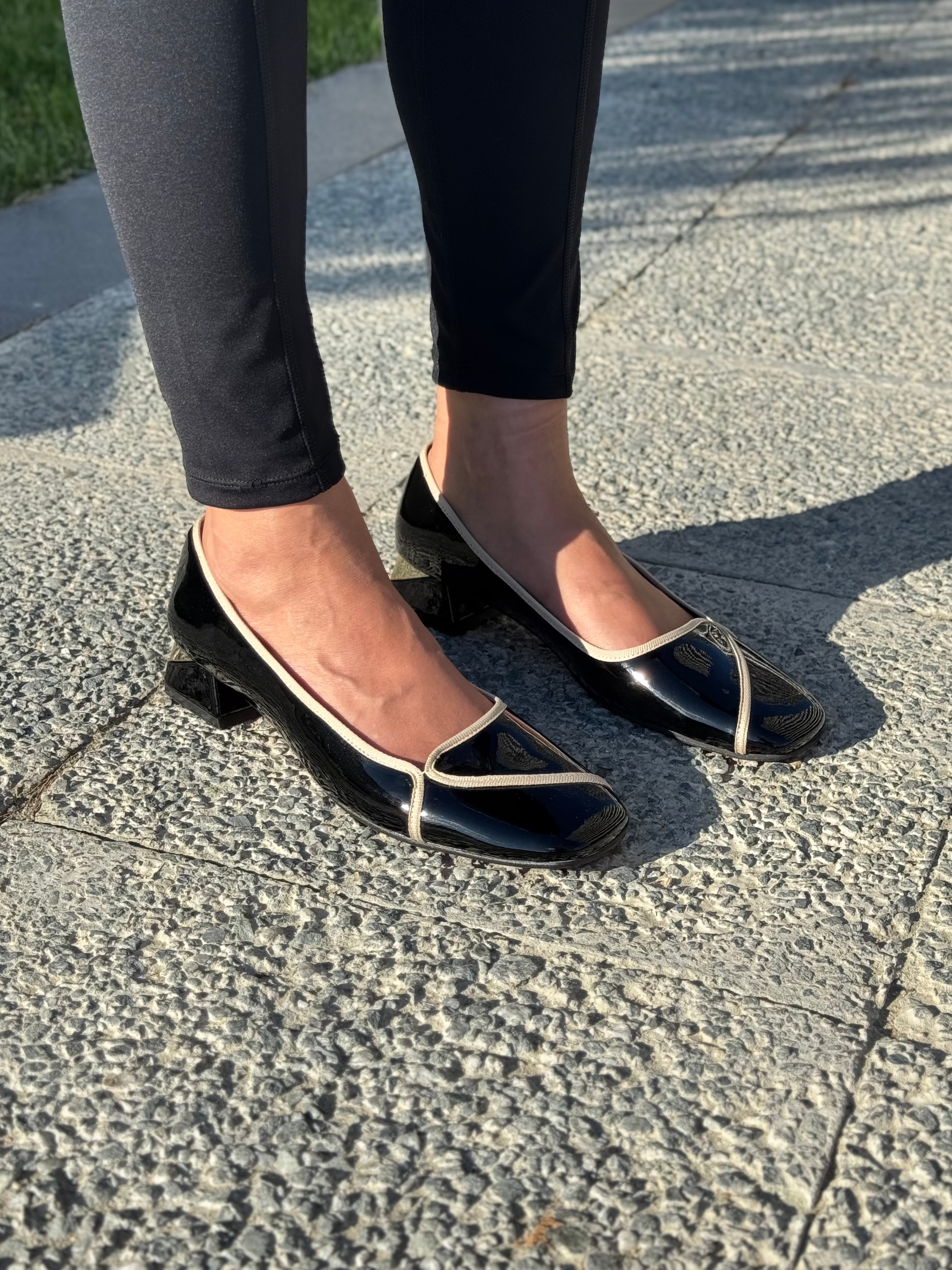 Merlina Siyah Parçalı Galvaniz Topuklu Küt Burun Kadın Ayakkabı Modern ve Işıltılı