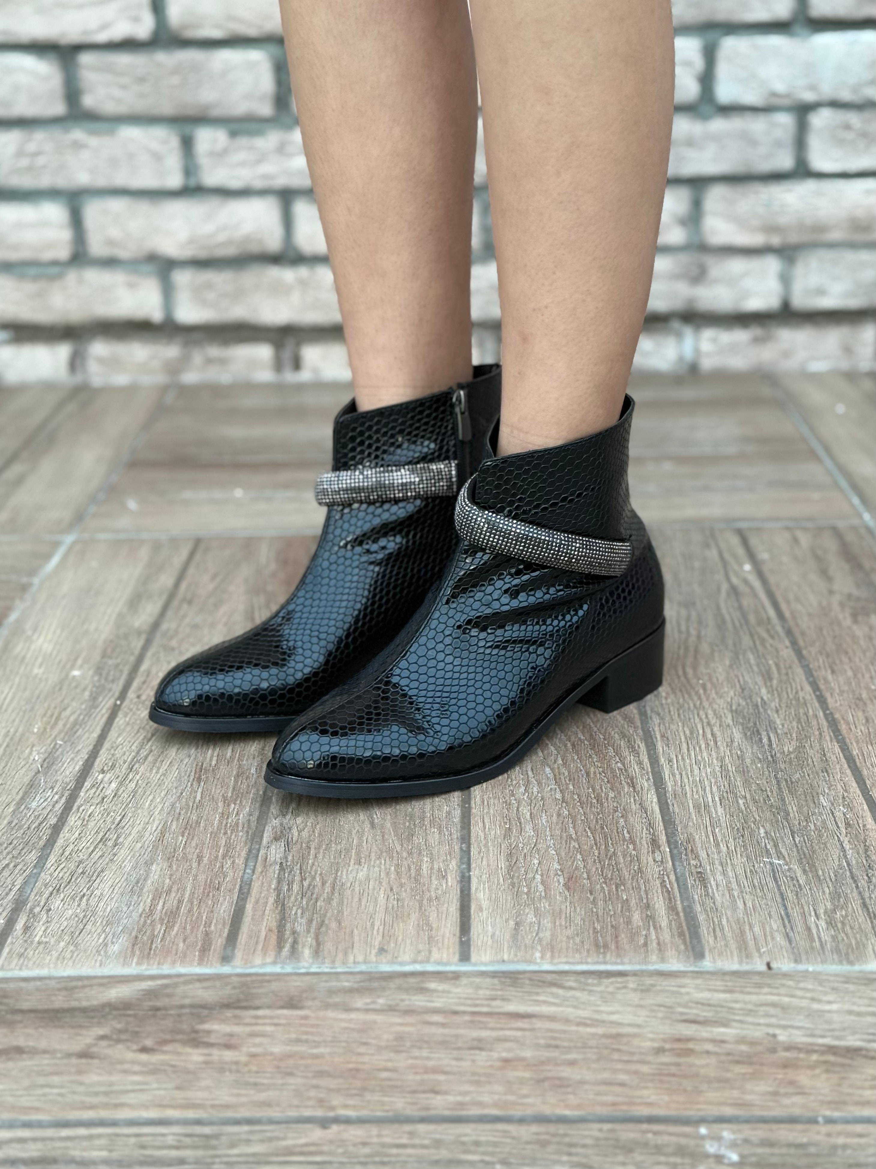 Lusso Kroko Taş Tokalı Büyük Numara Kadın Ayakkabı Şık ve Zarif Topuklu Model - Siyah