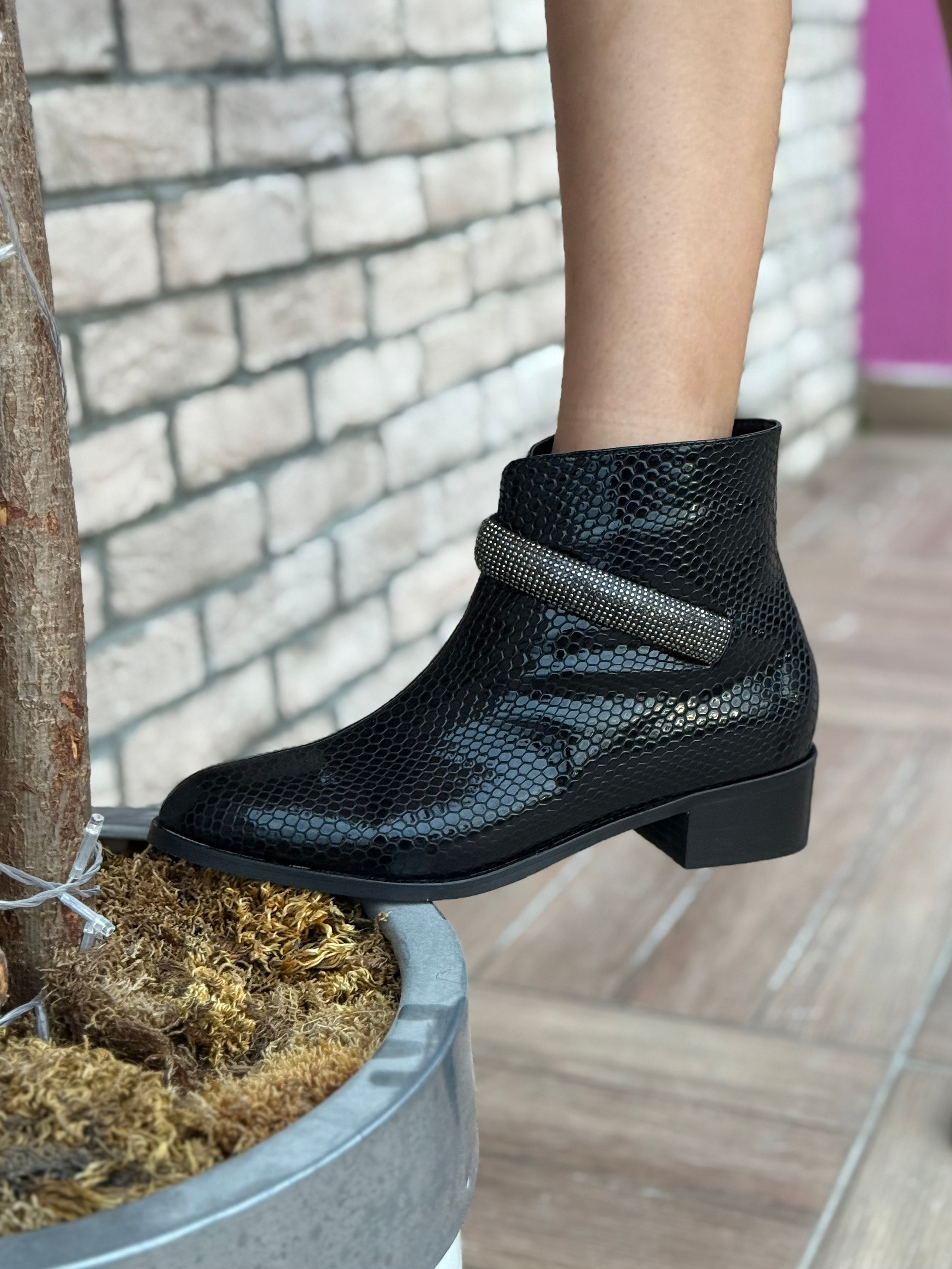 Lusso Kroko Taş Tokalı Büyük Numara Kadın Ayakkabı Şık ve Zarif Topuklu Model