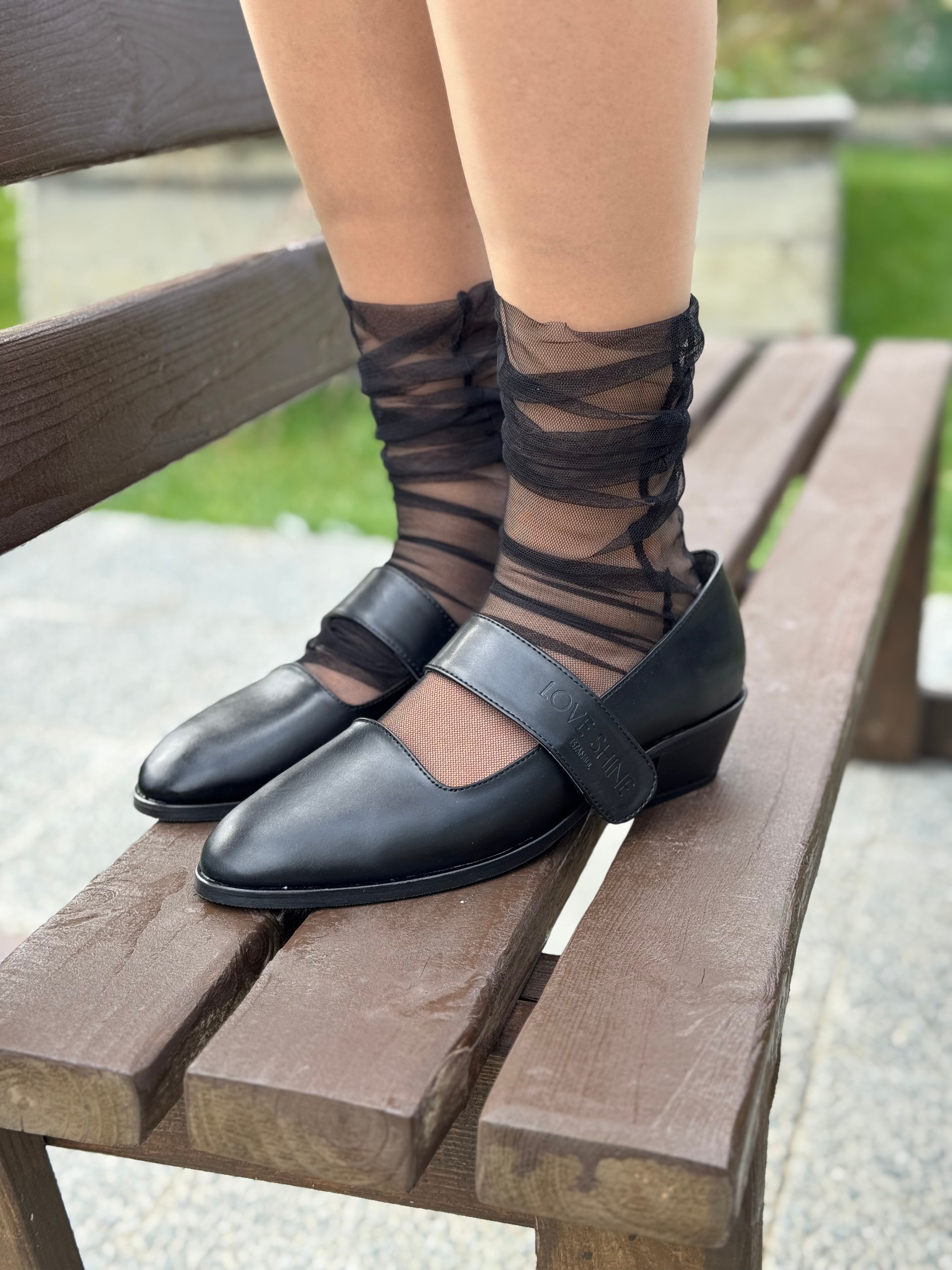 Alvesta Büyük Numara Ahşap Ökçeli Bantlı Kadın Ayakkabı Şık ve Rahat Stil