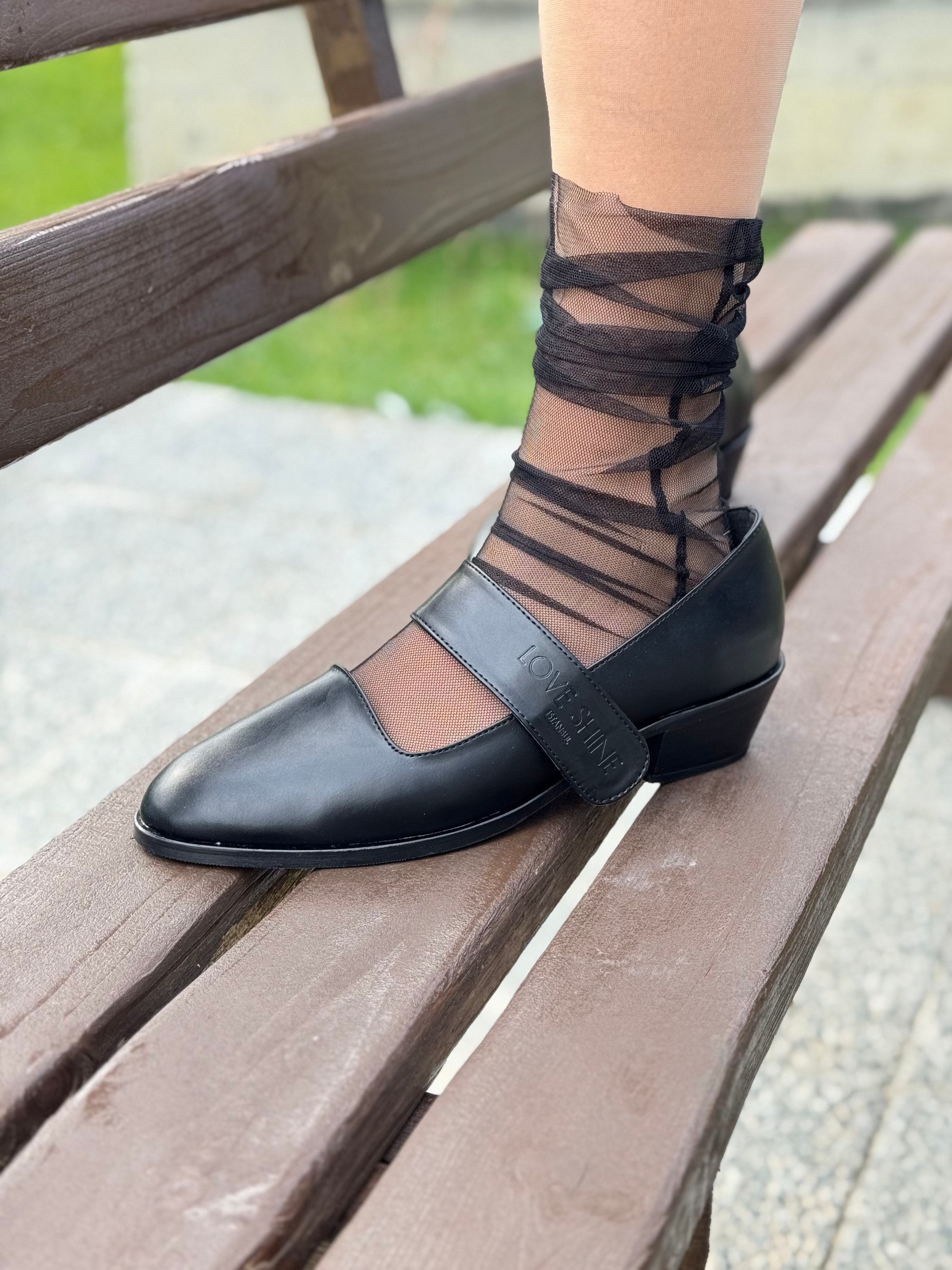 Alvesta Büyük Numara Ahşap Ökçeli Bantlı Kadın Ayakkabı Şık ve Rahat Stil